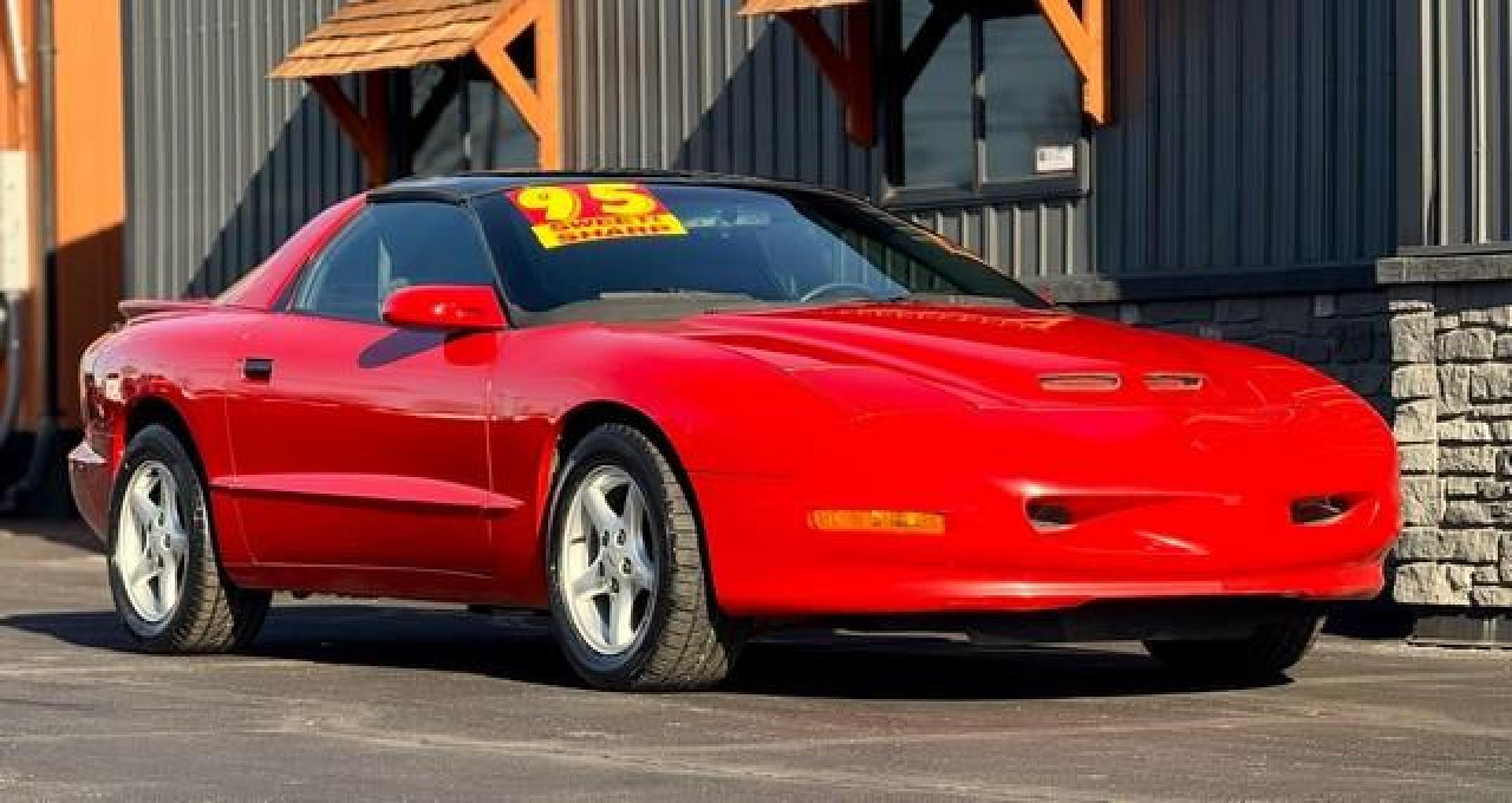 1995 RED PONTIAC FIREBIRD (2G2FV22P5S2) with an V8,5.7L(350 CID),OHV engine, MANUAL transmission, located at 14600 Frazho Road, Warren, MI, 48089, (586) 776-3400, 42.485996, -82.974220 - Photo#2