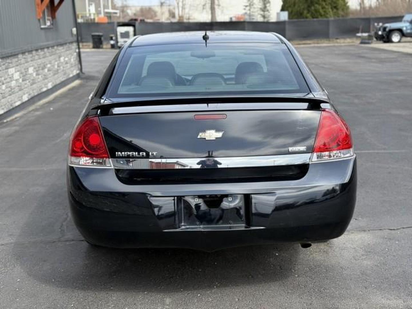2008 BLACK CHEVROLET IMPALA (2G1WT58KX81) with an V6,3.5L(213 CID),OHV engine, AUTOMATIC transmission, located at 14600 Frazho Road, Warren, MI, 48089, (586) 776-3400, 42.485996, -82.974220 - Photo#5