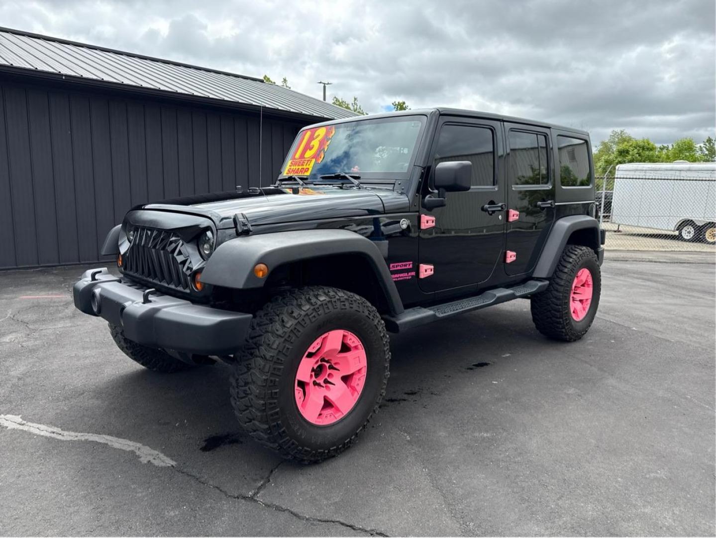 2013 BLACK JEEP WRANGLER (1C4BJWDG7DL) with an V6,3.6L(220 CID),DOHC engine, AUTOMATIC transmission, located at 14600 Frazho Road, Warren, MI, 48089, (586) 776-3400, 42.485996, -82.974220 - Photo#0
