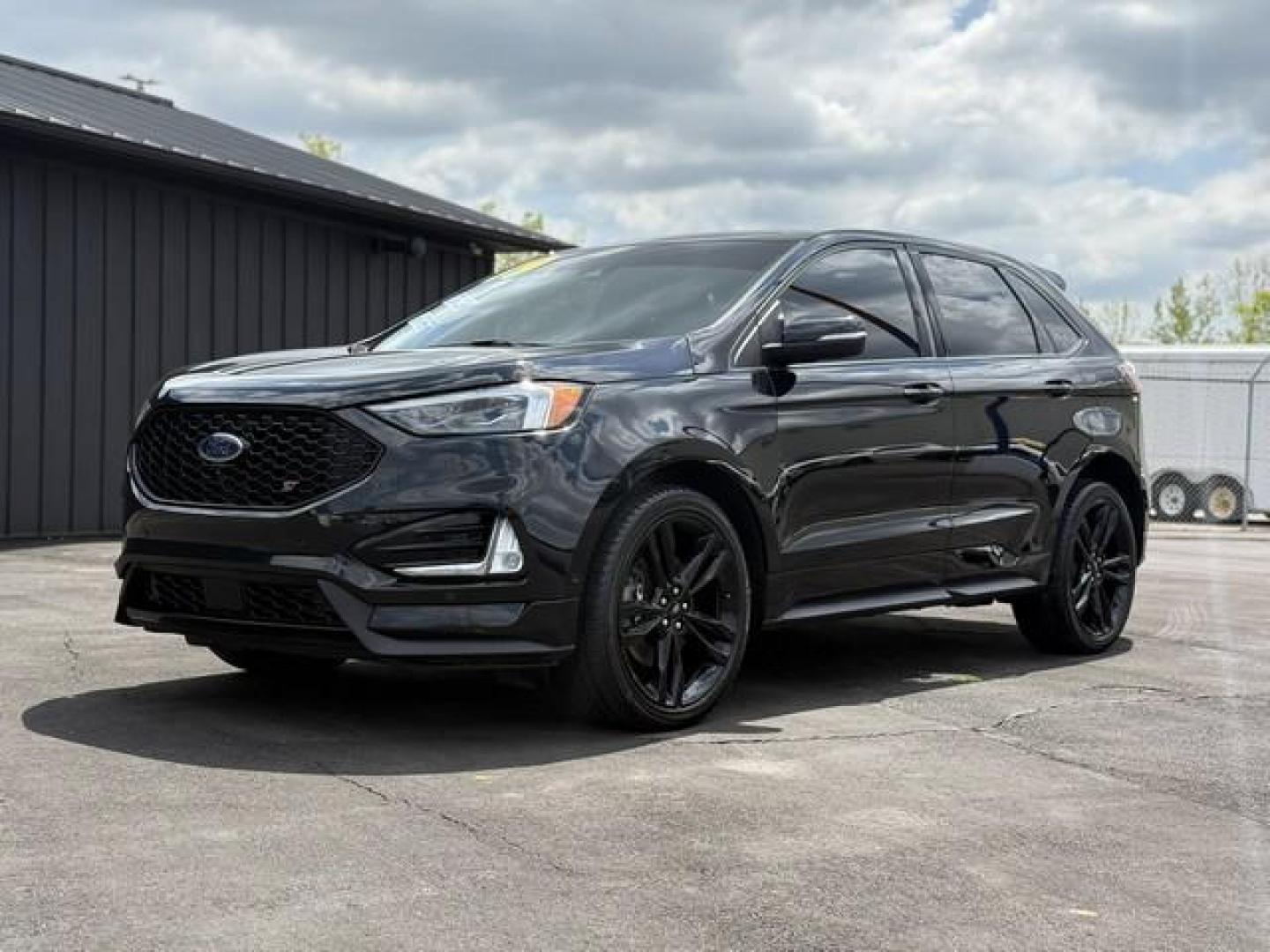 2019 BLACK FORD EDGE (2FMPK4AP5KB) with an V6,2.7L(164 CID),DOHC engine, AUTOMATIC transmission, located at 14600 Frazho Road, Warren, MI, 48089, (586) 776-3400, 42.485996, -82.974220 - Photo#1