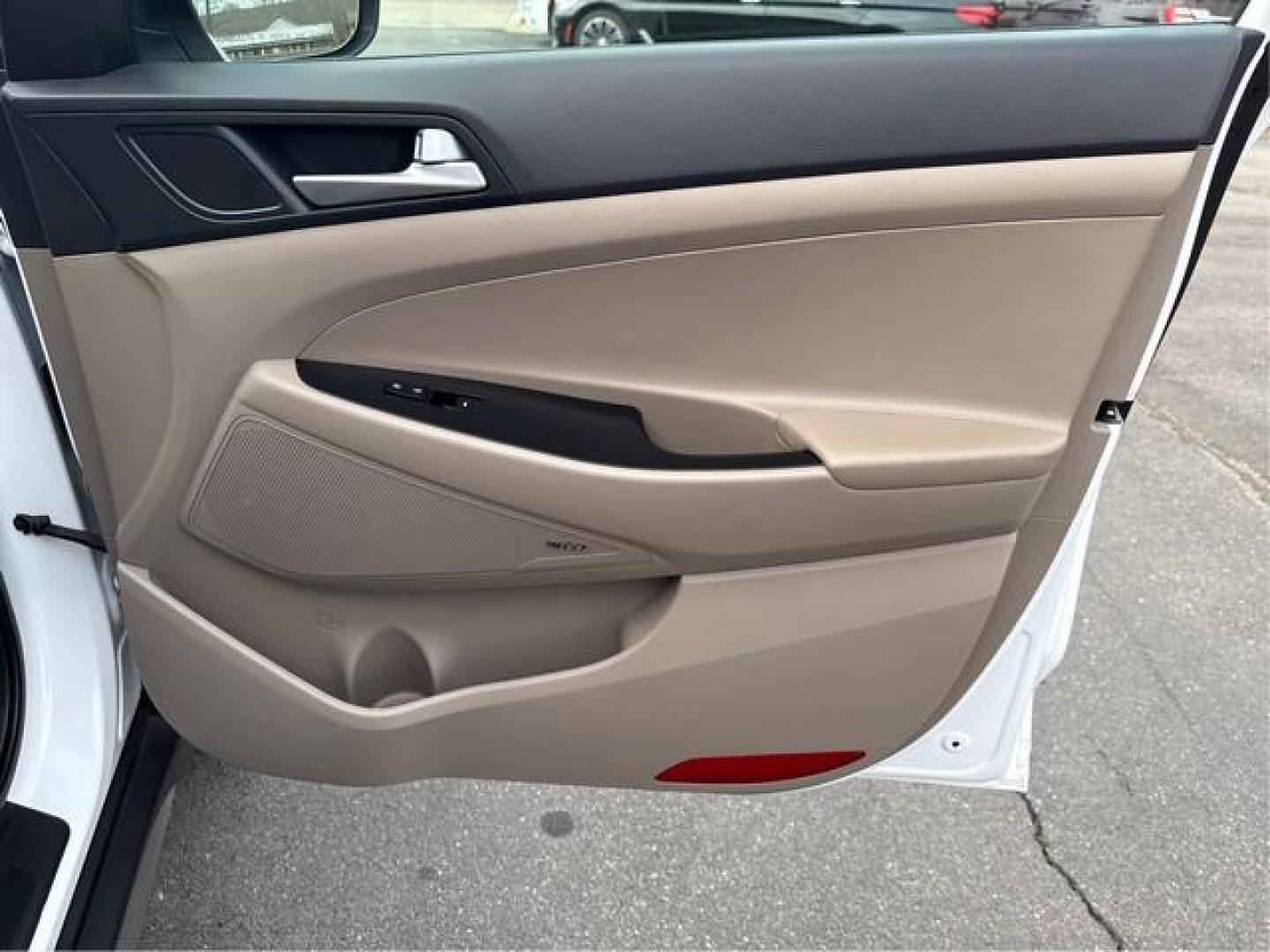 2021 WHITE HYUNDAI TUCSON LTD/SEL/SPRT/ULTIM (KM8J33AL1MU) with an L4,2.4L( CID), engine, AUTOMATIC transmission, located at 14600 Frazho Road, Warren, MI, 48089, (586) 776-3400, 42.485996, -82.974220 - Photo#20