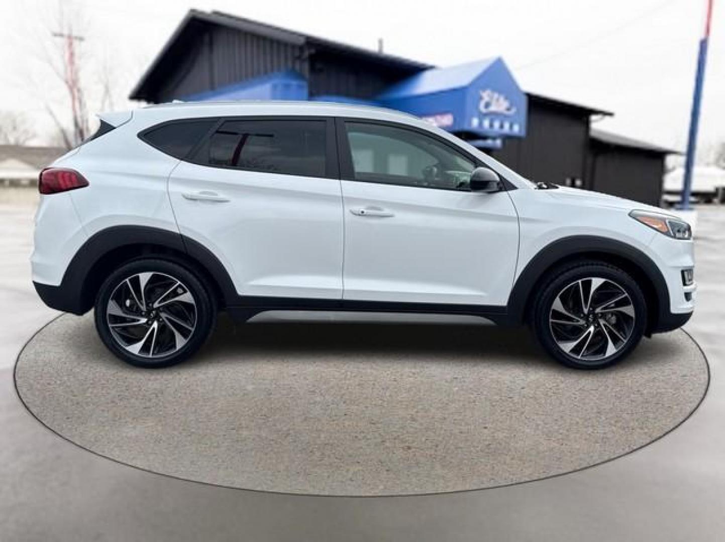 2021 WHITE HYUNDAI TUCSON LTD/SEL/SPRT/ULTIM (KM8J33AL1MU) with an L4,2.4L( CID), engine, AUTOMATIC transmission, located at 14600 Frazho Road, Warren, MI, 48089, (586) 776-3400, 42.485996, -82.974220 - Photo#3