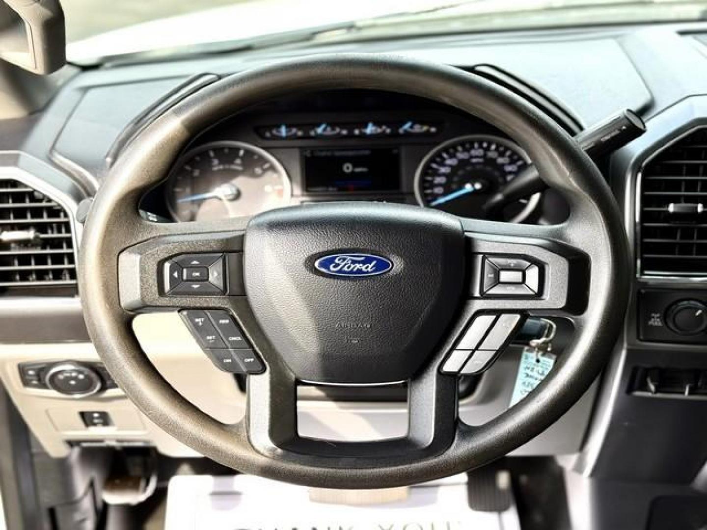 2019 WHITE FORD F-350 SUPER DUTY (1FT8W3B6XKE) with an V8,6.2L(379 CID),SOHC engine, AUTOMATIC transmission, located at 14600 Frazho Road, Warren, MI, 48089, (586) 776-3400, 42.485996, -82.974220 - Photo#10