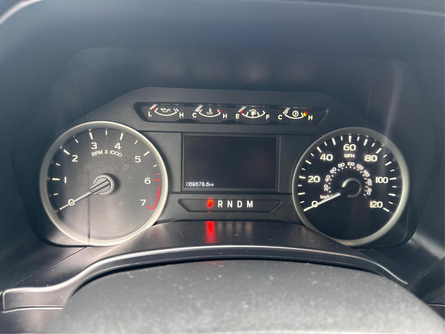 2018 GREEN FORD F-150 (1FTFW1E51JK) with an V8,5.0L(302 CID),DOHC engine, AUTOMATIC transmission, located at 14600 Frazho Road, Warren, MI, 48089, (586) 776-3400, 42.485996, -82.974220 - Photo#14