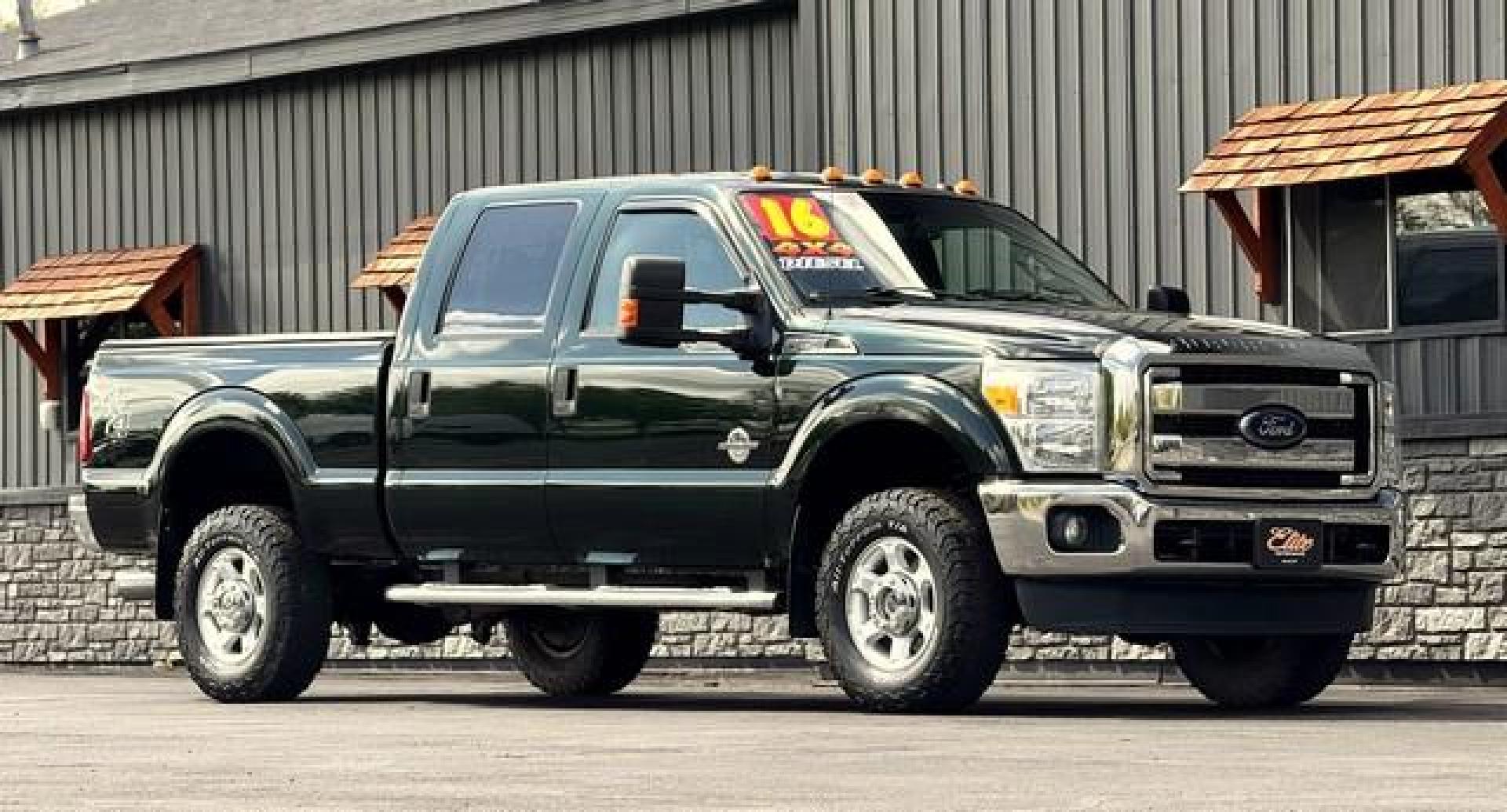 2016 GREEN FORD F-350 SUPER DUTY (1FT8W3BT7GE) with an V8,6.7L(406 CID),OHV engine, AUTOMATIC transmission, located at 14600 Frazho Road, Warren, MI, 48089, (586) 776-3400, 42.485996, -82.974220 - Photo#4
