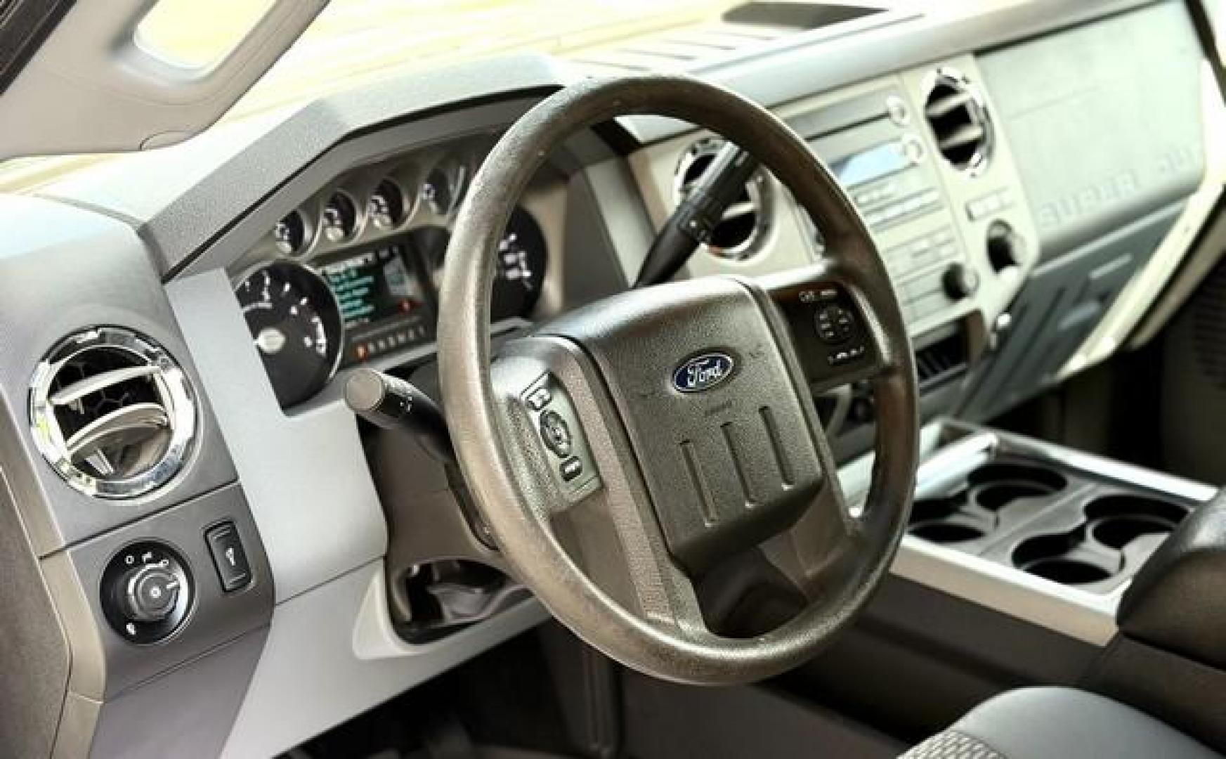 2016 GREEN FORD F-350 SUPER DUTY (1FT8W3BT7GE) with an V8,6.7L(406 CID),OHV engine, AUTOMATIC transmission, located at 14600 Frazho Road, Warren, MI, 48089, (586) 776-3400, 42.485996, -82.974220 - Photo#13