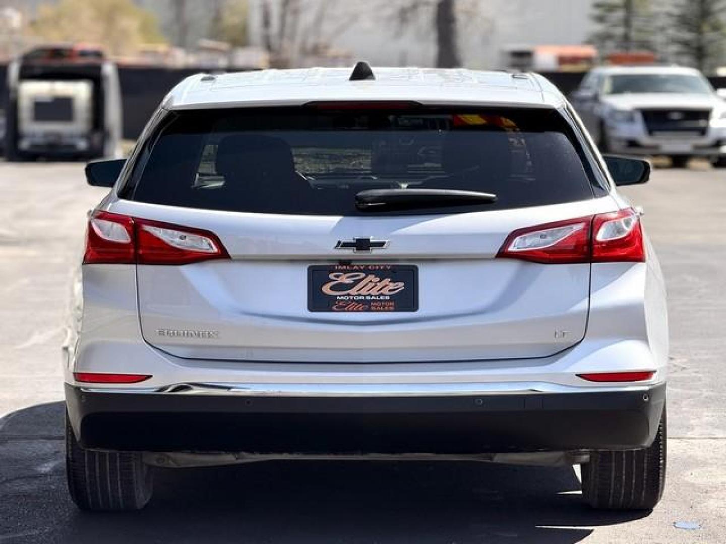 2019 SILVER CHEVROLET EQUINOX (2GNAXKEVXK6) with an L4,1.5L(91 CID),DOHC engine, AUTOMATIC transmission, located at 14600 Frazho Road, Warren, MI, 48089, (586) 776-3400, 42.485996, -82.974220 - Photo#5