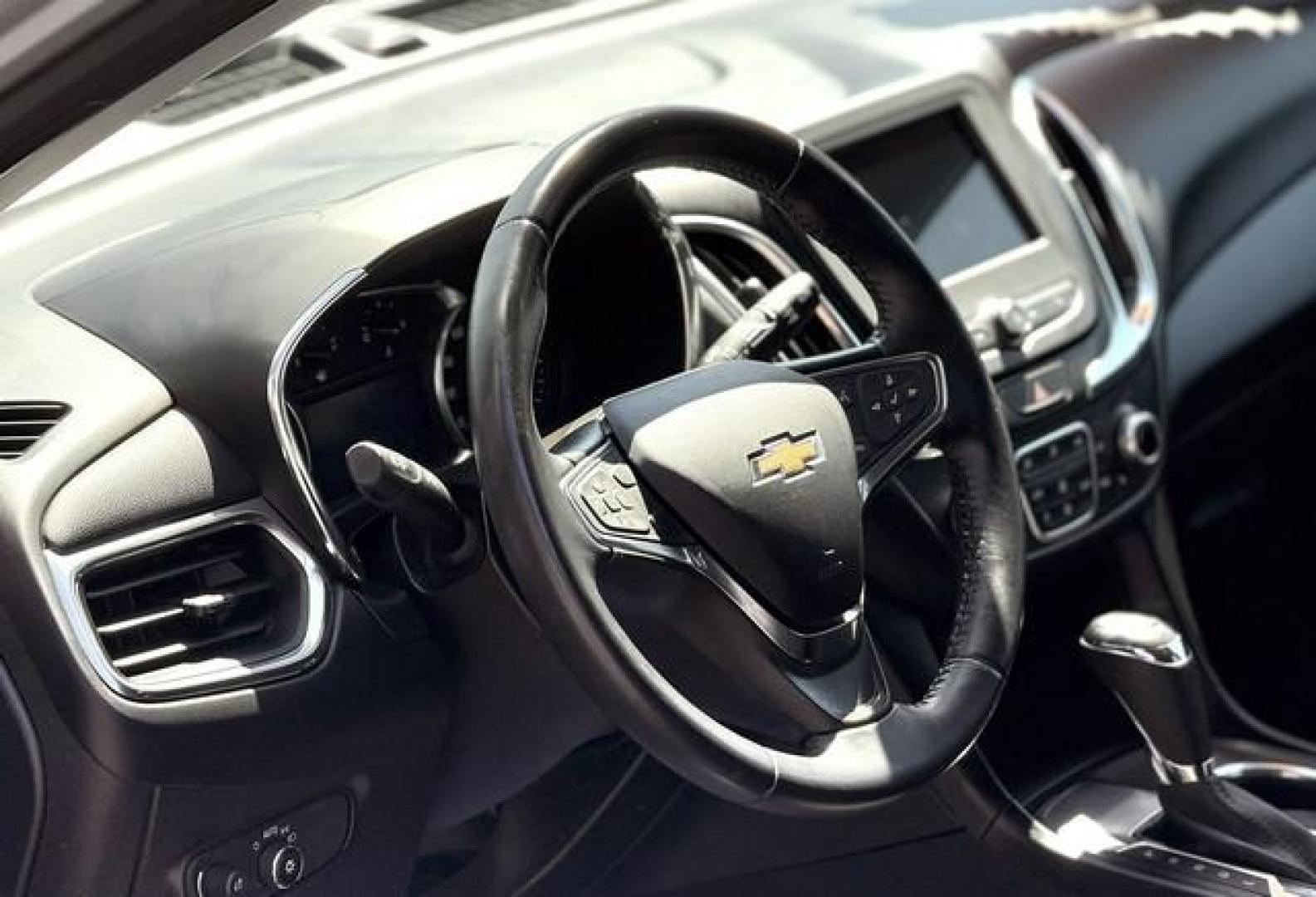 2019 SILVER CHEVROLET EQUINOX (2GNAXKEVXK6) with an L4,1.5L(91 CID),DOHC engine, AUTOMATIC transmission, located at 14600 Frazho Road, Warren, MI, 48089, (586) 776-3400, 42.485996, -82.974220 - Photo#8