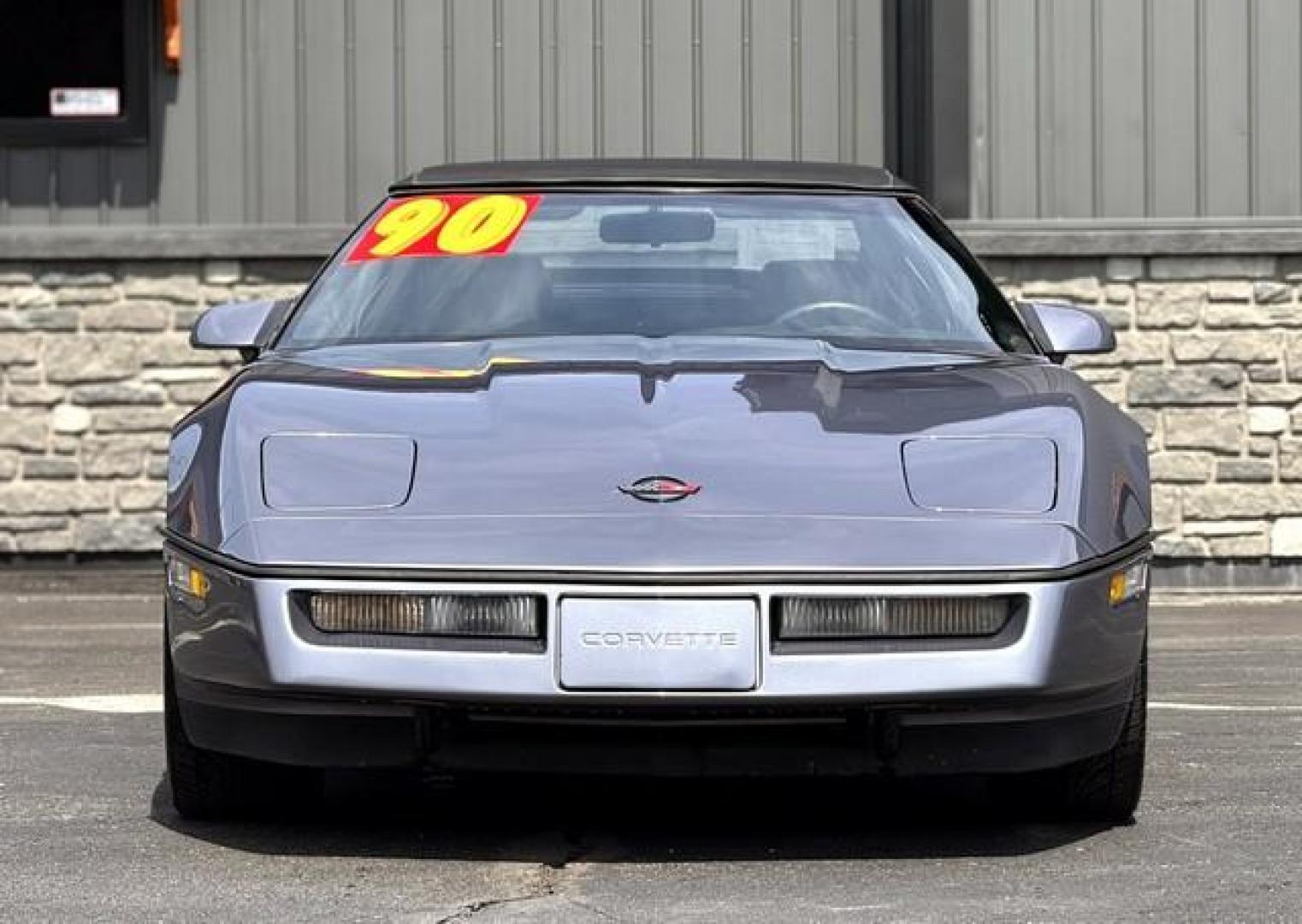 1990 METALLIC BLUE CHEVROLET CORVETTE (1G1YY3385L5) with an V8,5.7L(350 CID),OHV engine, AUTOMATIC transmission, located at 14600 Frazho Road, Warren, MI, 48089, (586) 776-3400, 42.485996, -82.974220 - Photo#4