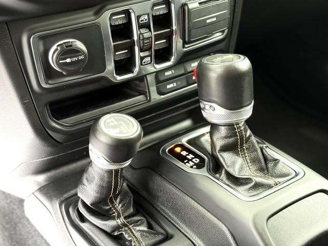 2023 SILVER JEEP WRANGLER (1C4HJXEG8PW) with an V6,3.6L(220 CID), engine, AUTOMATIC transmission, located at 14600 Frazho Road, Warren, MI, 48089, (586) 776-3400, 42.485996, -82.974220- Photo#11