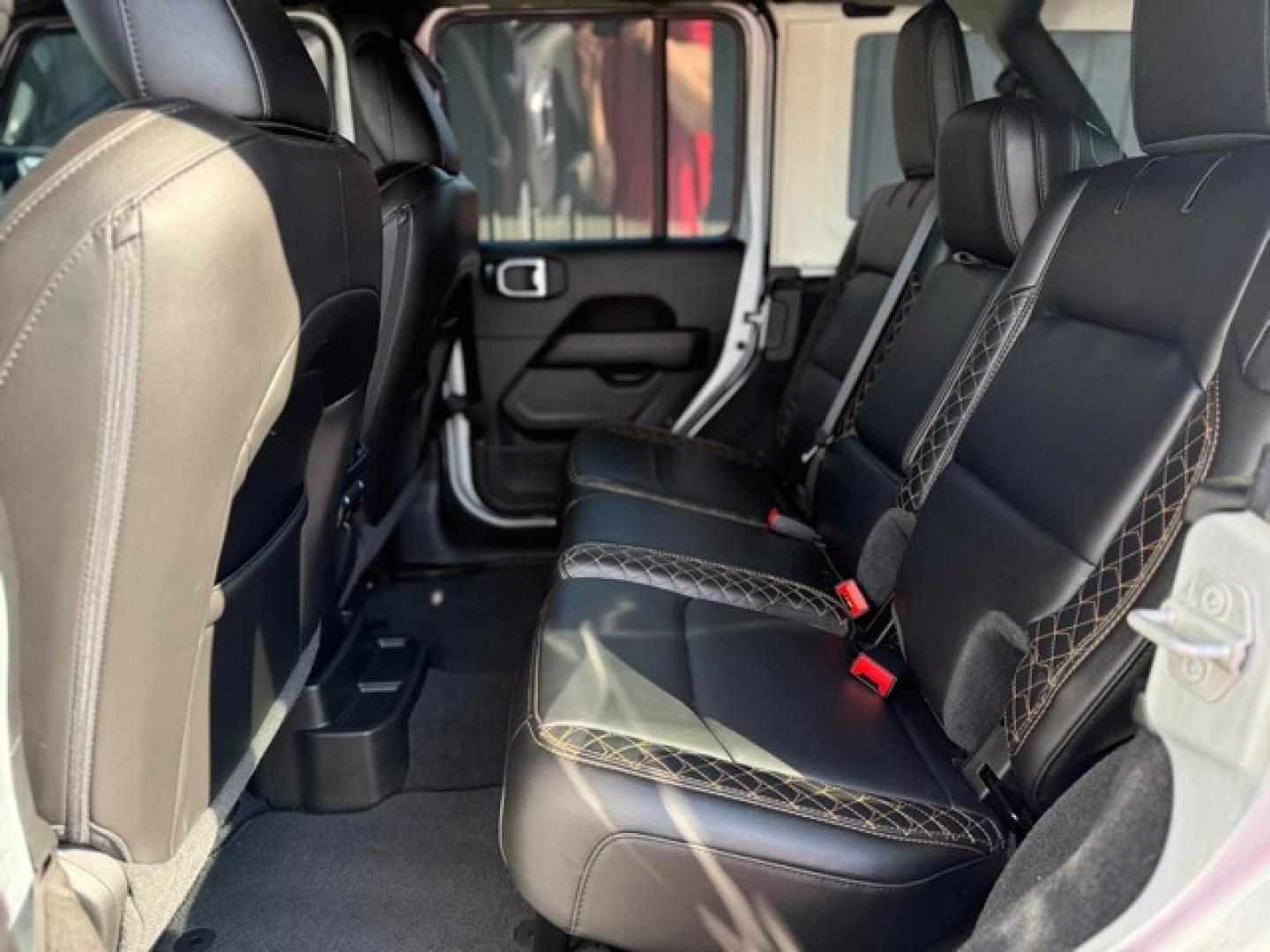 2023 SILVER JEEP WRANGLER (1C4HJXEG8PW) with an V6,3.6L(220 CID), engine, AUTOMATIC transmission, located at 14600 Frazho Road, Warren, MI, 48089, (586) 776-3400, 42.485996, -82.974220- Photo#19