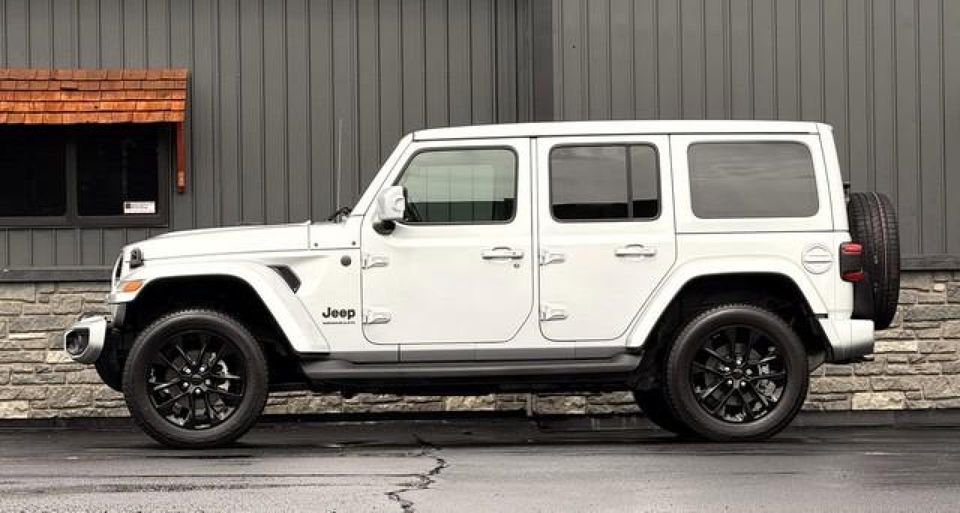 2023 SILVER JEEP WRANGLER (1C4HJXEG8PW) with an V6,3.6L(220 CID), engine, AUTOMATIC transmission, located at 14600 Frazho Road, Warren, MI, 48089, (586) 776-3400, 42.485996, -82.974220 - Photo#2
