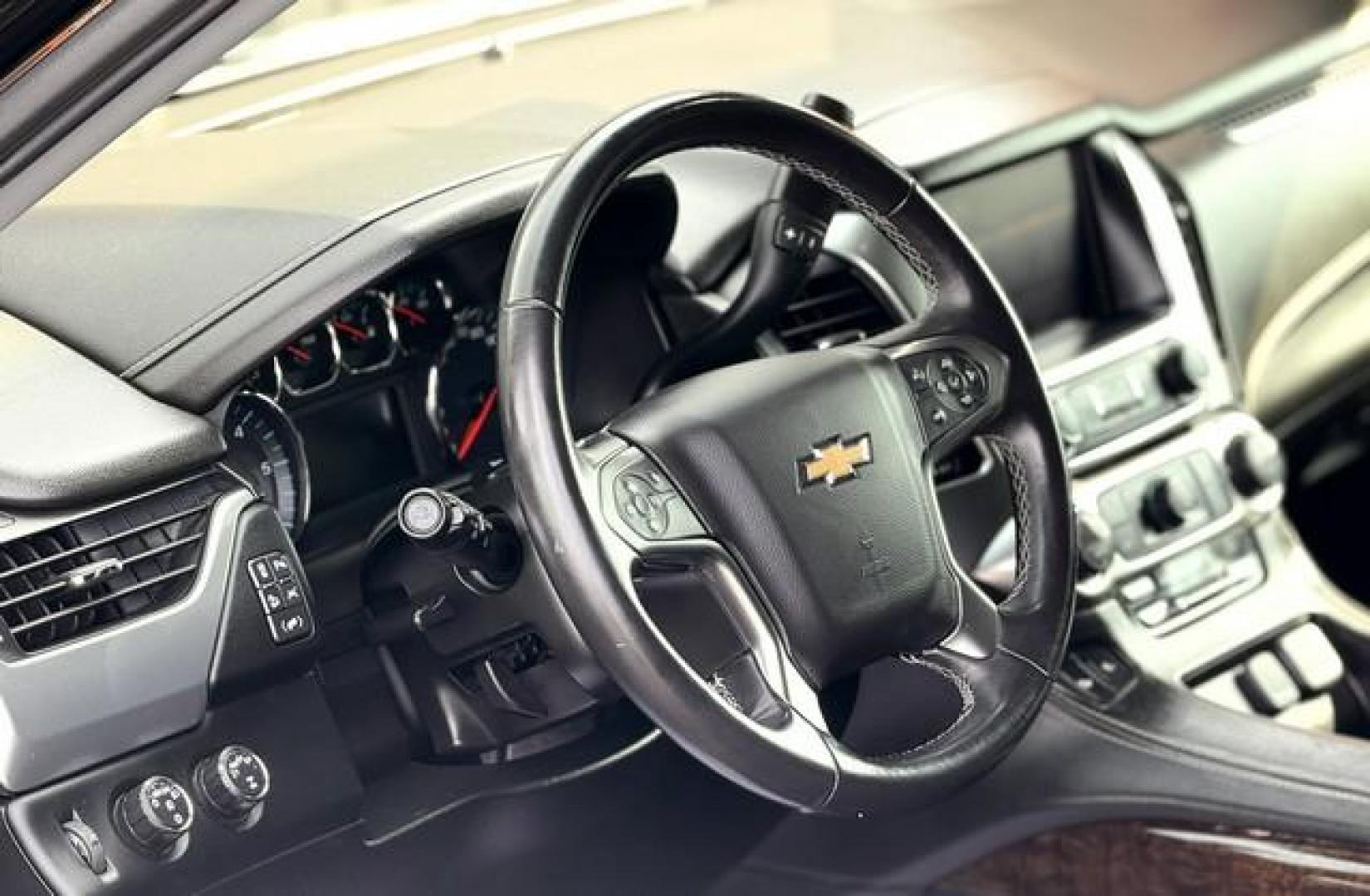 2018 BLACK CHEVROLET TAHOE (1GNSKBKC0JR) with an V8,5.3L(325 CID),OHV engine, AUTOMATIC transmission, located at 14600 Frazho Road, Warren, MI, 48089, (586) 776-3400, 42.485996, -82.974220 - Photo#11