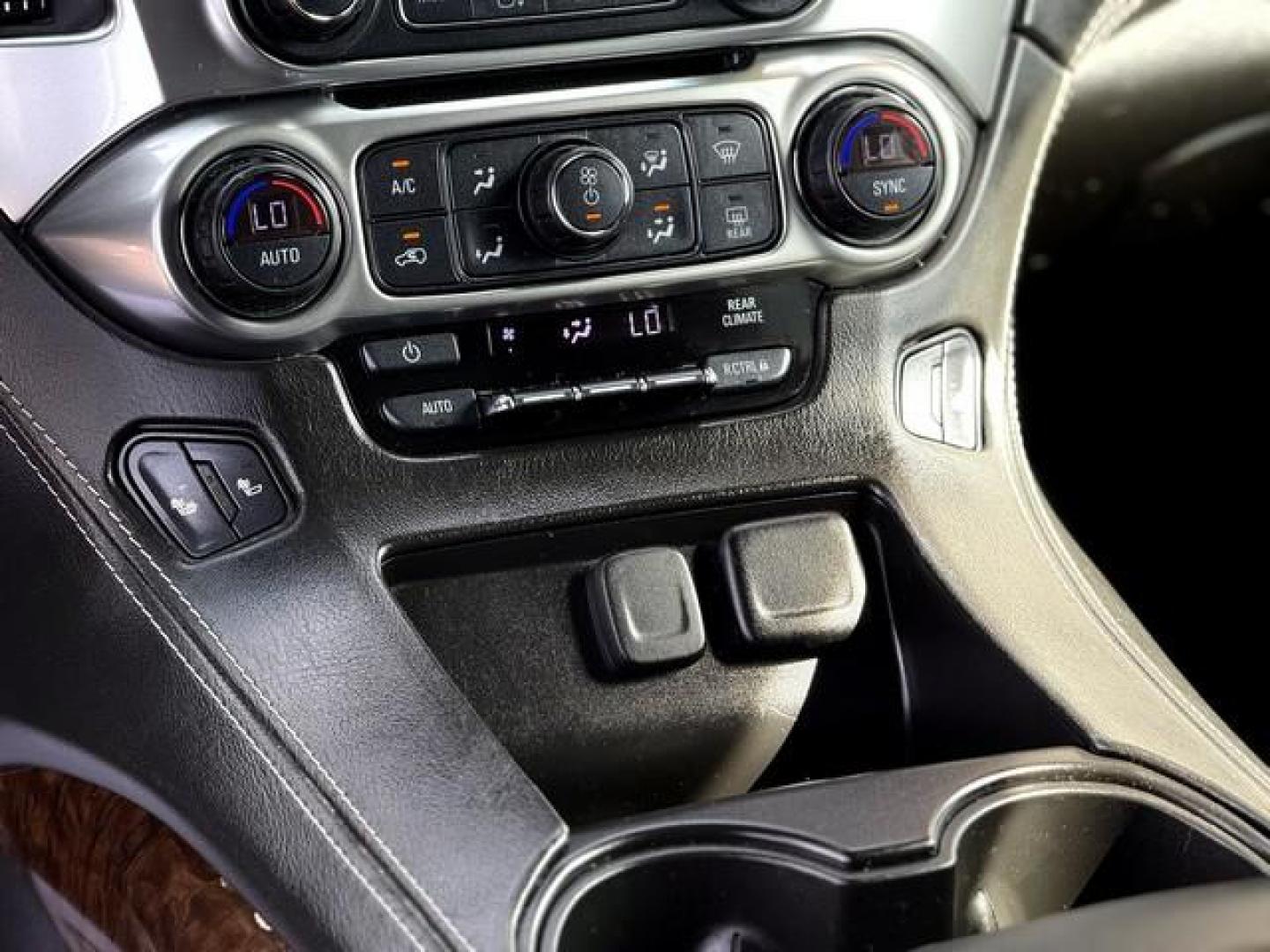 2018 BLACK CHEVROLET TAHOE (1GNSKBKC0JR) with an V8,5.3L(325 CID),OHV engine, AUTOMATIC transmission, located at 14600 Frazho Road, Warren, MI, 48089, (586) 776-3400, 42.485996, -82.974220 - Photo#14