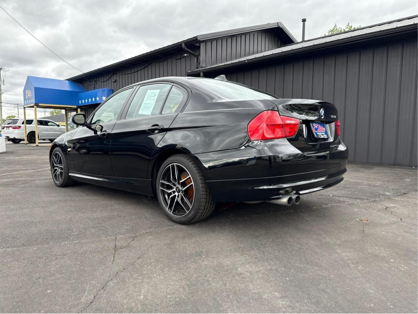 2011 BLACK BMW 328I XDRIVE (WBAPK7C57BA) with an L6,3.0L(183 CID),DOHC engine, AUTOMATIC transmission, located at 14600 Frazho Road, Warren, MI, 48089, (586) 776-3400, 42.485996, -82.974220 - Photo#6
