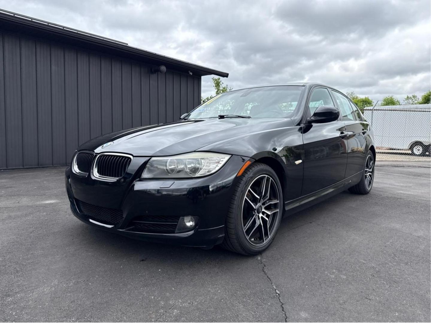 2011 BLACK BMW 328I XDRIVE (WBAPK7C57BA) with an L6,3.0L(183 CID),DOHC engine, AUTOMATIC transmission, located at 14600 Frazho Road, Warren, MI, 48089, (586) 776-3400, 42.485996, -82.974220 - Photo#0
