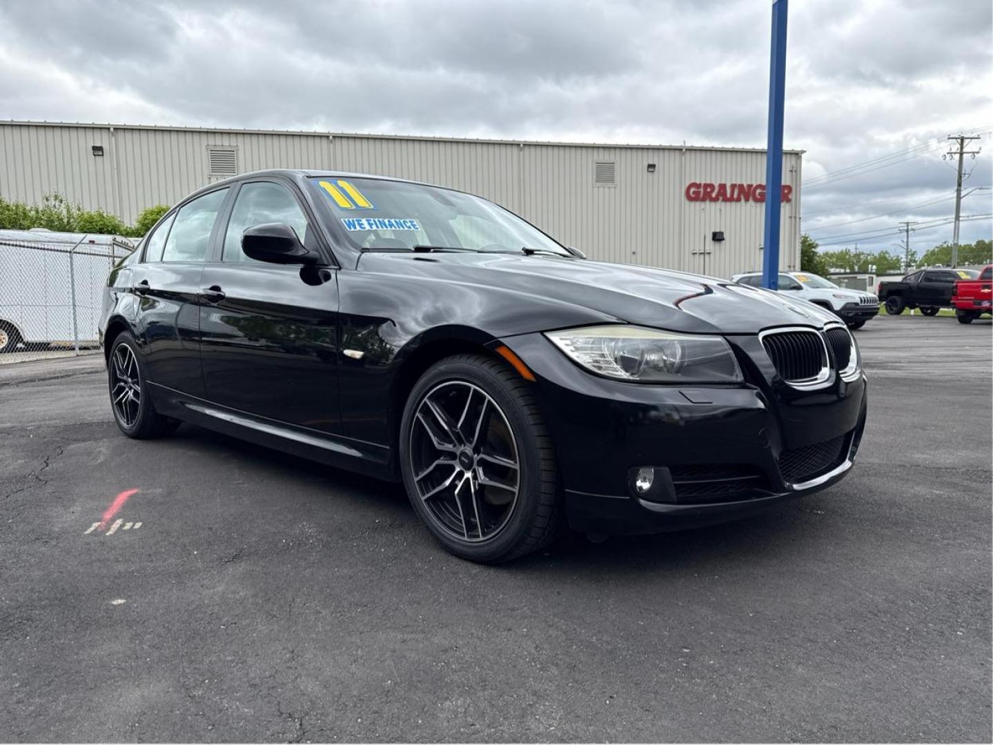 2011 BLACK BMW 328I XDRIVE (WBAPK7C57BA) with an L6,3.0L(183 CID),DOHC engine, AUTOMATIC transmission, located at 14600 Frazho Road, Warren, MI, 48089, (586) 776-3400, 42.485996, -82.974220 - Photo#2