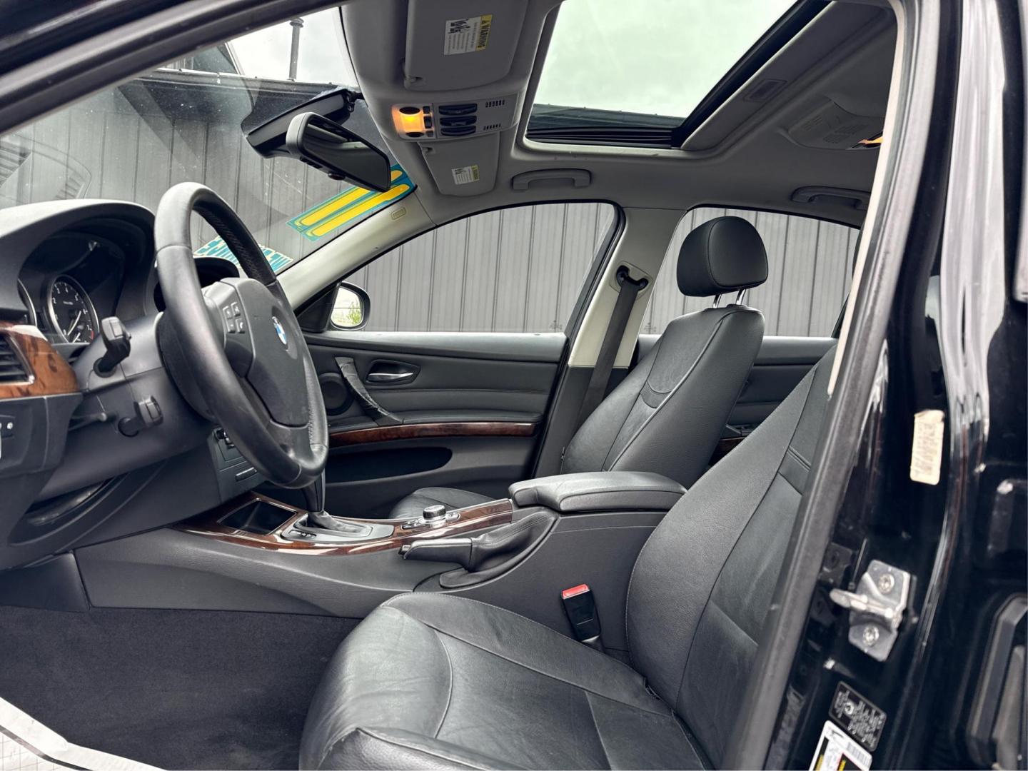 2011 BLACK BMW 328I XDRIVE (WBAPK7C57BA) with an L6,3.0L(183 CID),DOHC engine, AUTOMATIC transmission, located at 14600 Frazho Road, Warren, MI, 48089, (586) 776-3400, 42.485996, -82.974220 - Photo#8