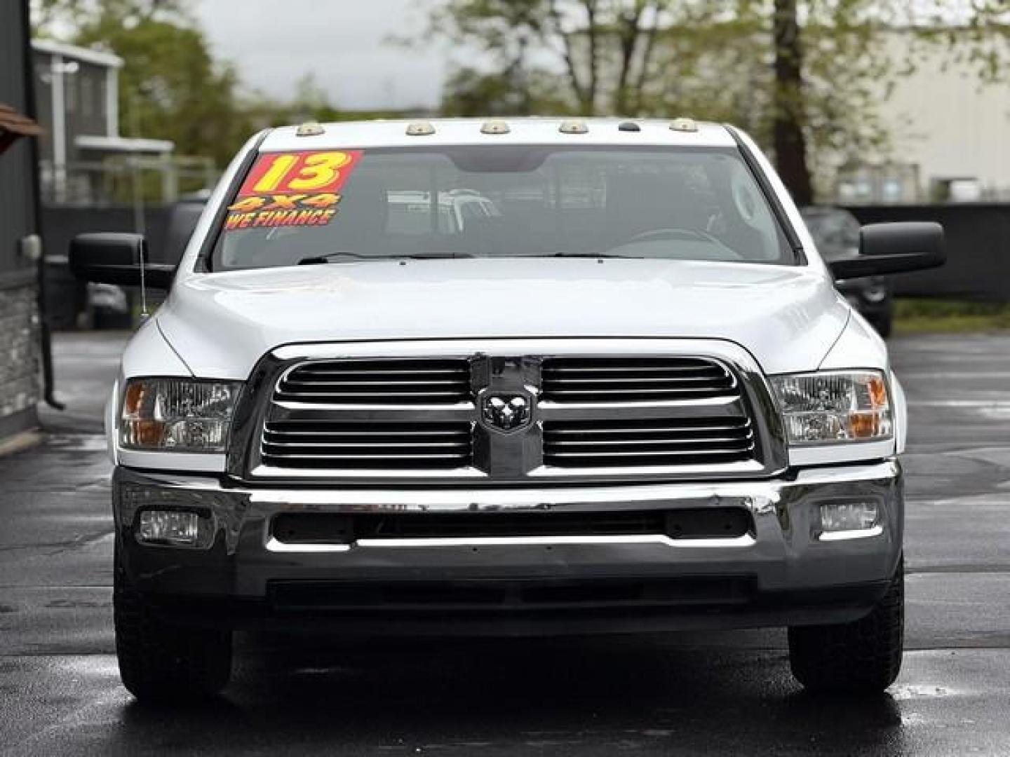 2013 WHITE RAM 2500 (3C6TR5DT8DG) with an V8,5.7L(345 CID),OHV engine, AUTOMATIC transmission, located at 14600 Frazho Road, Warren, MI, 48089, (586) 776-3400, 42.485996, -82.974220 - Photo#4