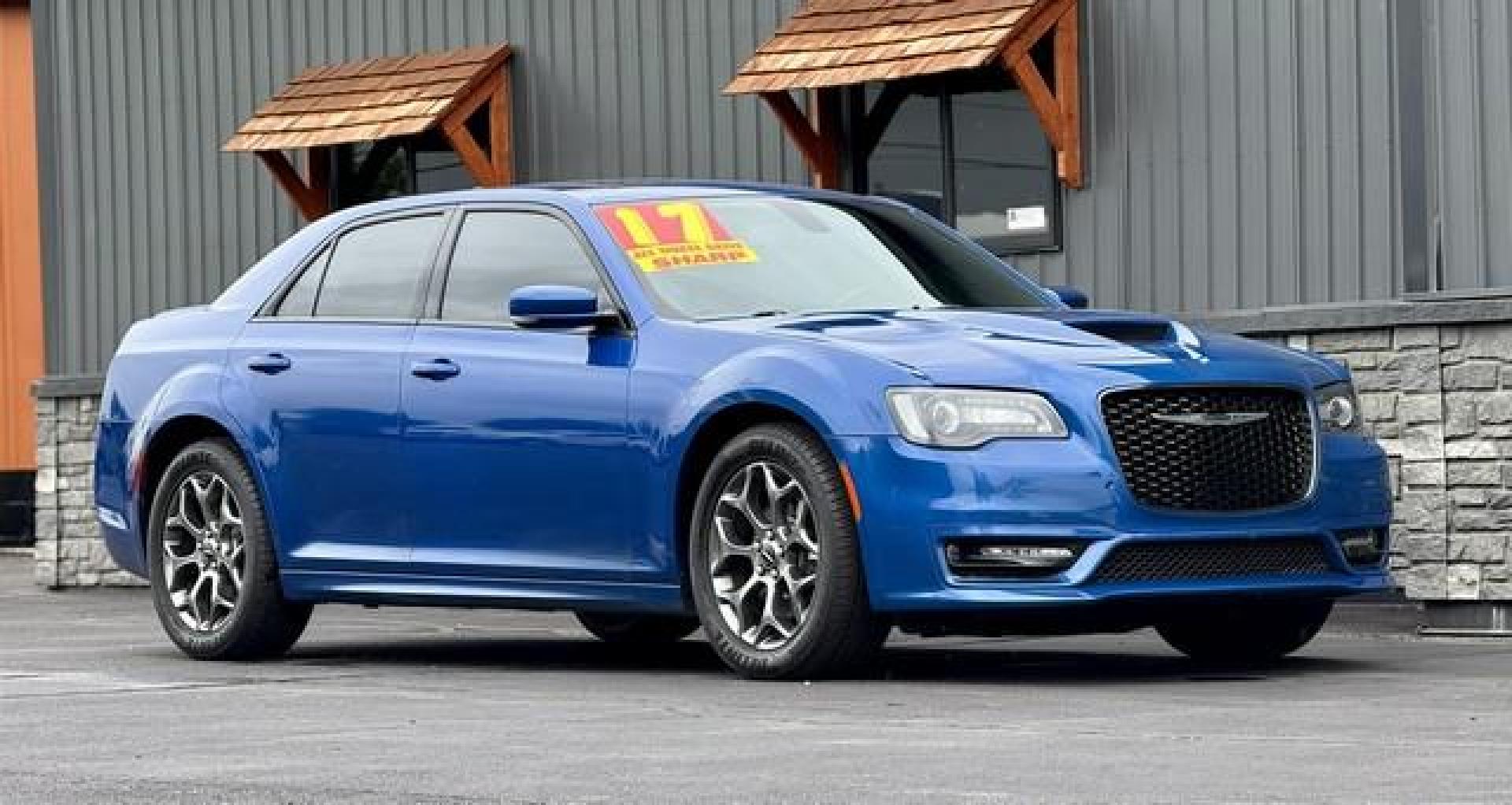 2017 BLUE STREAK CHRYSLER 300 (2C3CCAGG7HH) with an V6,3.6L(220 CID),DOHC engine, AUTOMATIC transmission, located at 14600 Frazho Road, Warren, MI, 48089, (586) 776-3400, 42.485996, -82.974220 - Photo#3