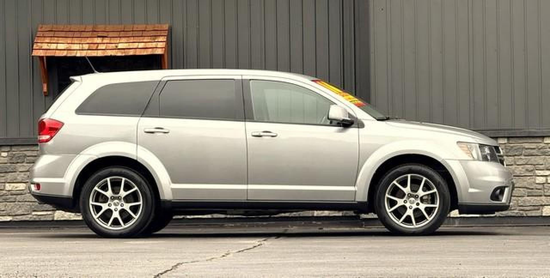 2016 GREY DODGE JOURNEY (3C4PDDEG1GT) with an V6,3.6L(220 CID),DOHC engine, AUTOMATIC transmission, located at 14600 Frazho Road, Warren, MI, 48089, (586) 776-3400, 42.485996, -82.974220 - Photo#2