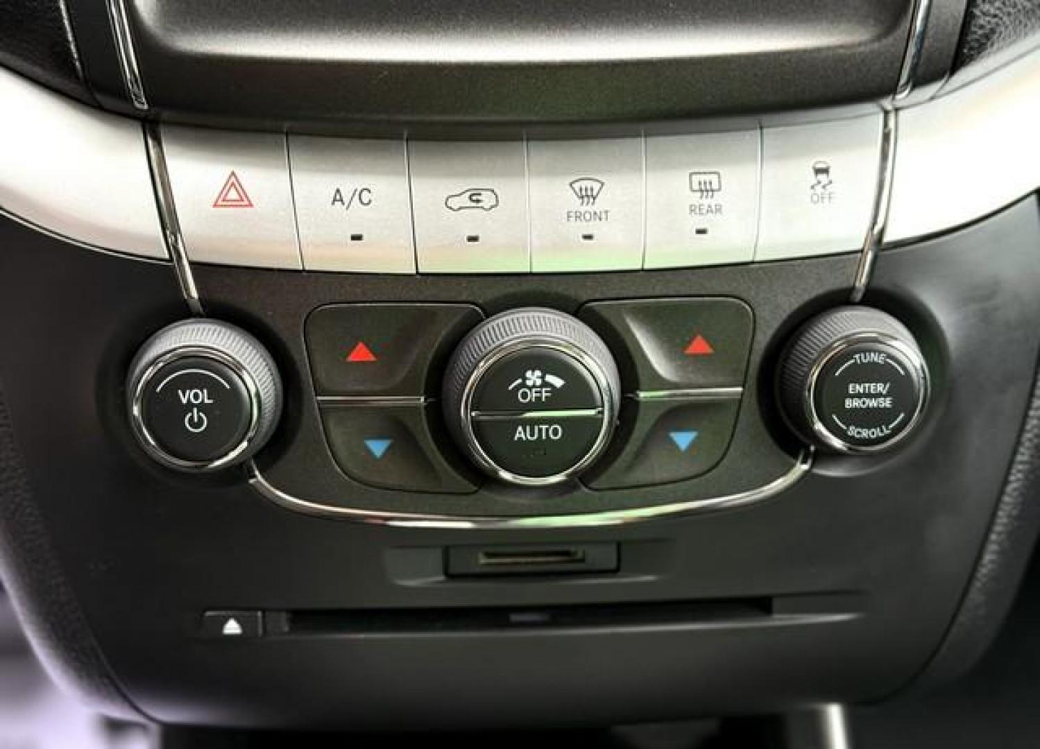 2016 GREY DODGE JOURNEY (3C4PDDEG1GT) with an V6,3.6L(220 CID),DOHC engine, AUTOMATIC transmission, located at 14600 Frazho Road, Warren, MI, 48089, (586) 776-3400, 42.485996, -82.974220 - Photo#14