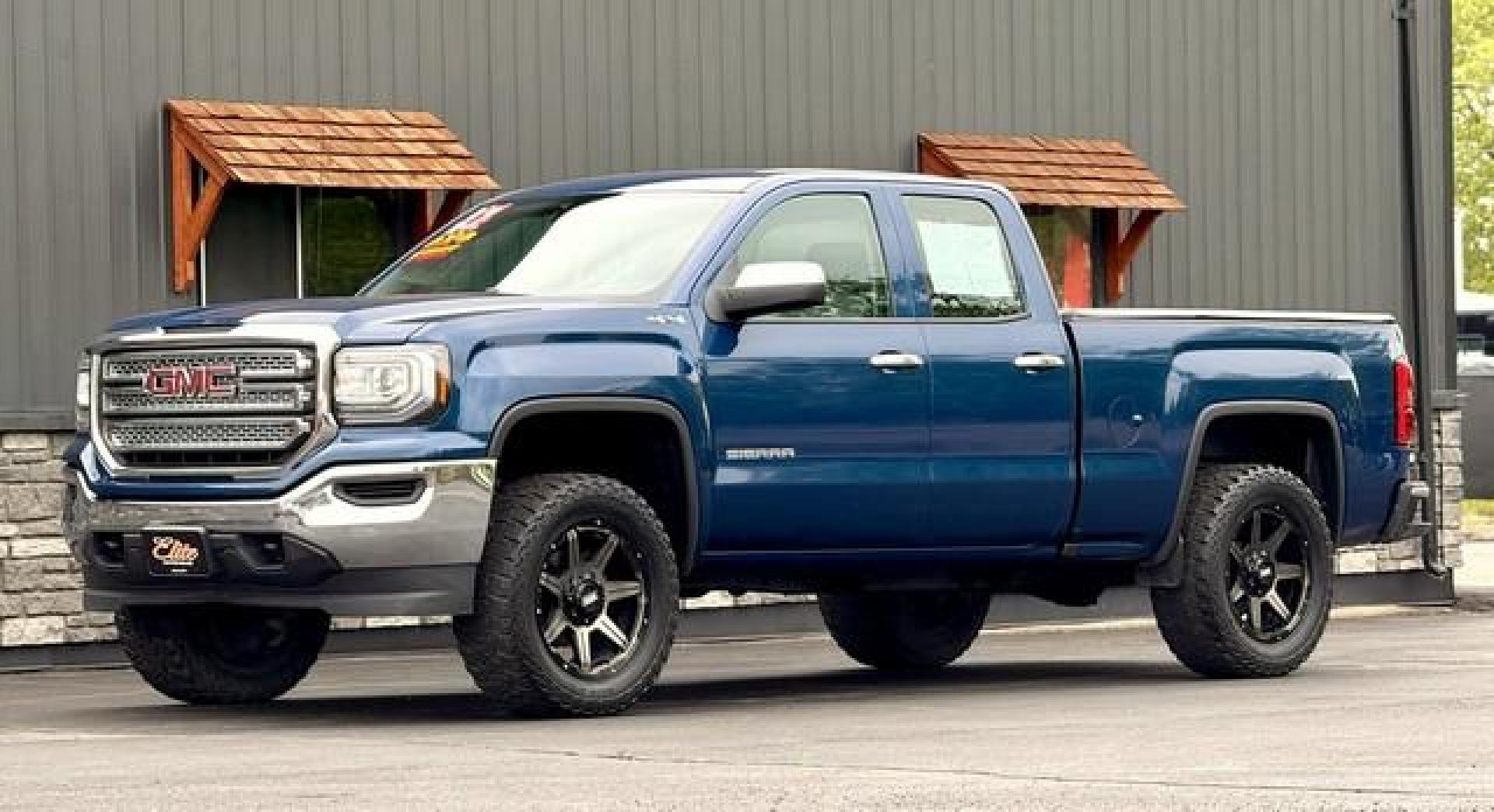 2017 BLUE GMC SIERRA 1500 (1GTV2LEH3HZ) with an V6,4.3L(262 CID),OHV engine, AUTOMATIC transmission, located at 14600 Frazho Road, Warren, MI, 48089, (586) 776-3400, 42.485996, -82.974220 - Photo#1