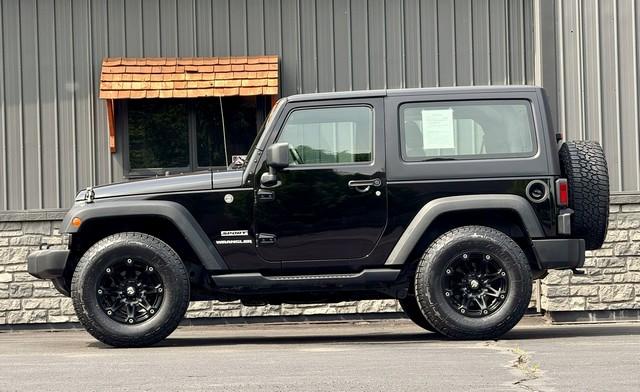 photo of 2016 JEEP WRANGLER 