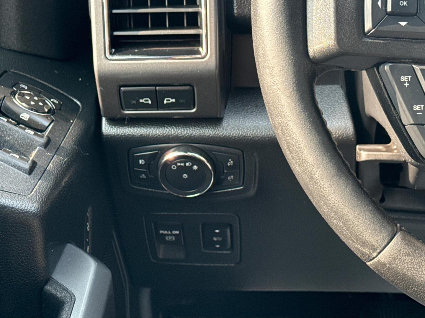 2018 BLACK FORD F-150 (1FTFW1E55JF) with an V8,5.0L(302 CID),DOHC engine, AUTOMATIC transmission, located at 14600 Frazho Road, Warren, MI, 48089, (586) 776-3400, 42.485996, -82.974220 - Photo#12