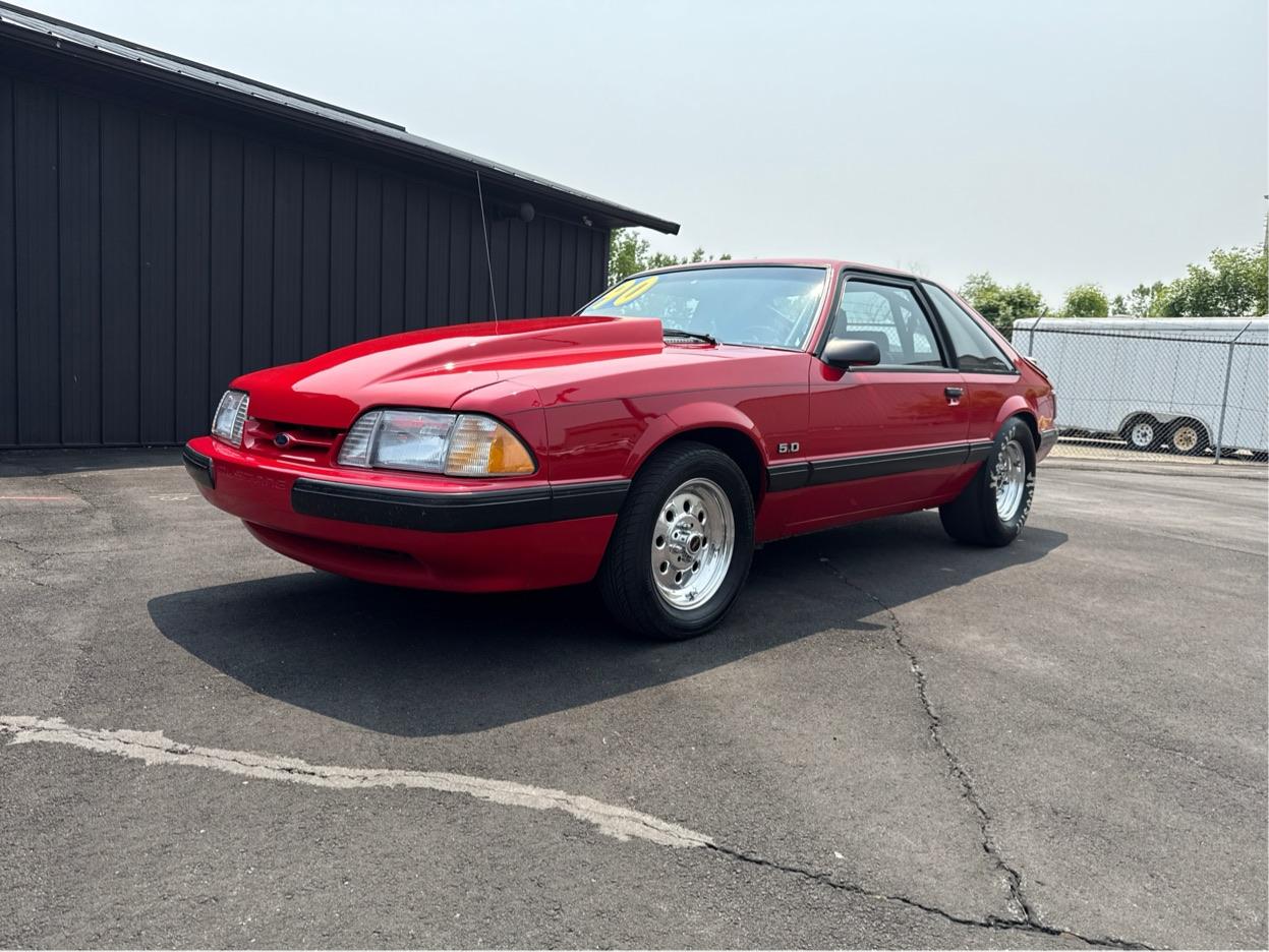 photo of 1990 FORD MUSTANG 