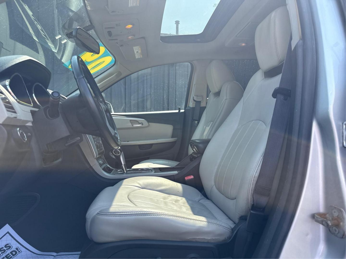 2009 SILVER CHEVROLET TRAVERSE (1GNEV33D59S) with an V6,3.6L(217 CID),DOHC engine, AUTOMATIC transmission, located at 14600 Frazho Road, Warren, MI, 48089, (586) 776-3400, 42.485996, -82.974220 - Photo#8