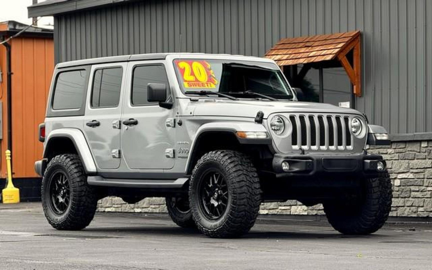2020 SILVER JEEP WRANGLER (1C4HJXEN8LW) with an L4,2.0L(122 CID), engine, AUTOMATIC transmission, located at 14600 Frazho Road, Warren, MI, 48089, (586) 776-3400, 42.485996, -82.974220 - Photo#2