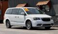 2014 WHITE CHRYSLER TOWN and COUNTRY (2C4RC1HG0ER) with an V6,3.6L(220 CID),DOHC engine, AUTOMATIC transmission, located at 14600 Frazho Road, Warren, MI, 48089, (586) 776-3400, 42.485996, -82.974220 - Photo#3