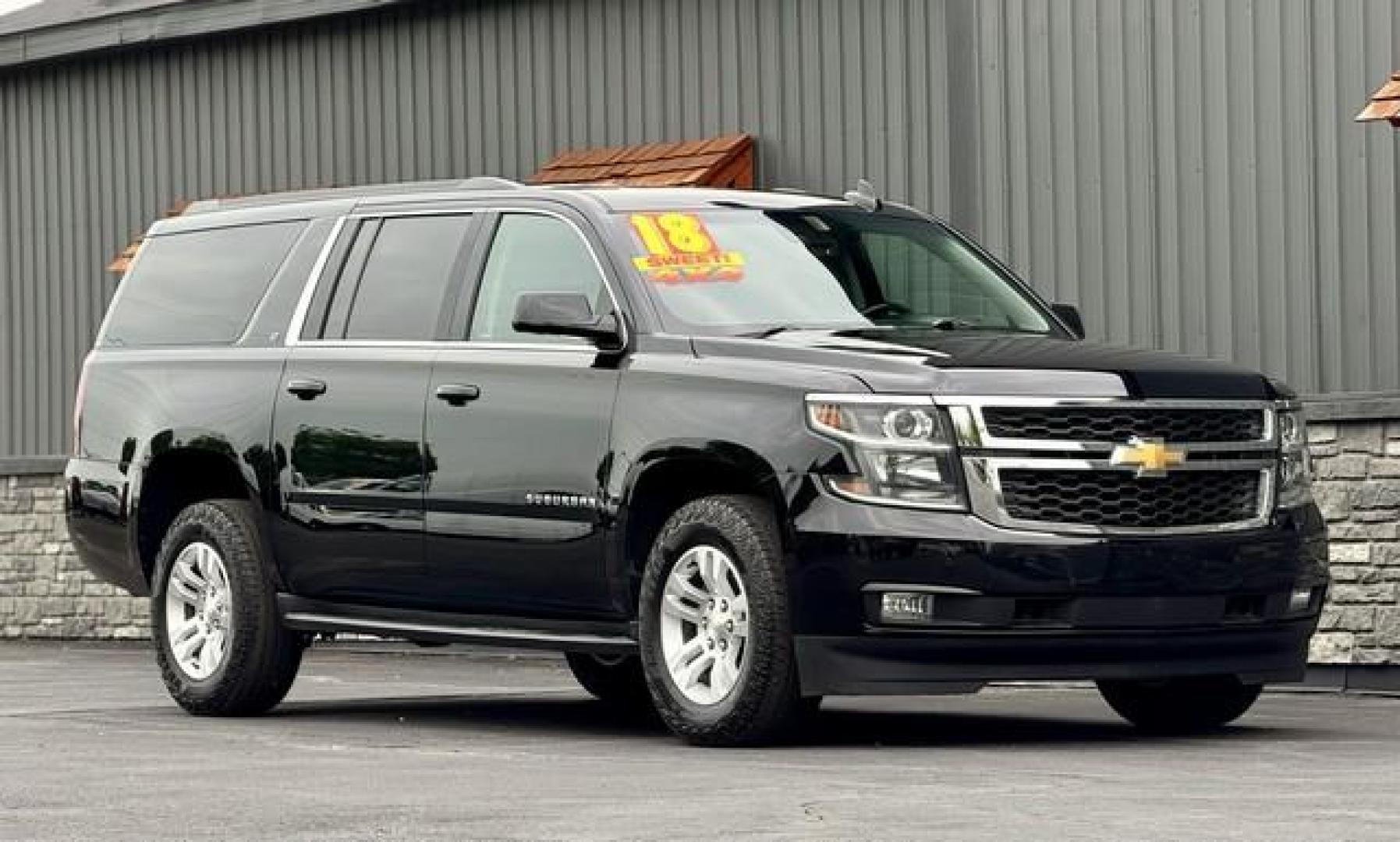 2018 BLACK CHEVROLET SUBURBAN (1GNSKHKC9JR) with an V8,5.3L(325 CID),OHV engine, AUTOMATIC transmission, located at 14600 Frazho Road, Warren, MI, 48089, (586) 776-3400, 42.485996, -82.974220 - Photo#3