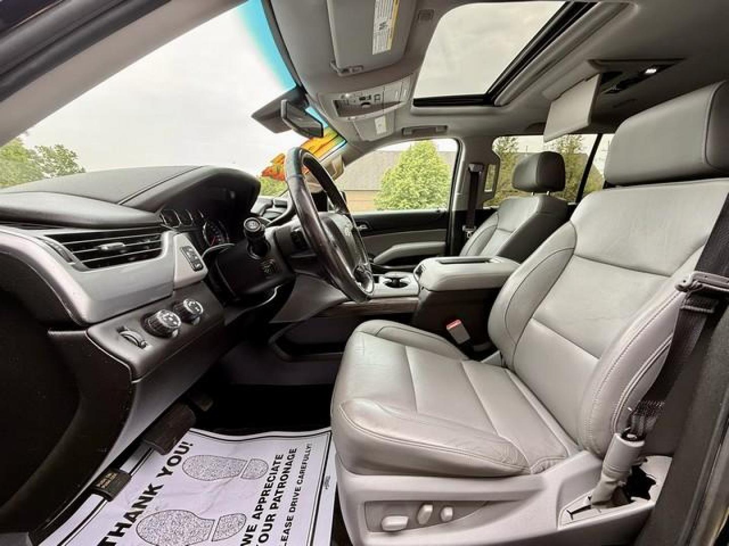 2018 BLACK CHEVROLET SUBURBAN (1GNSKHKC9JR) with an V8,5.3L(325 CID),OHV engine, AUTOMATIC transmission, located at 14600 Frazho Road, Warren, MI, 48089, (586) 776-3400, 42.485996, -82.974220 - Photo#6