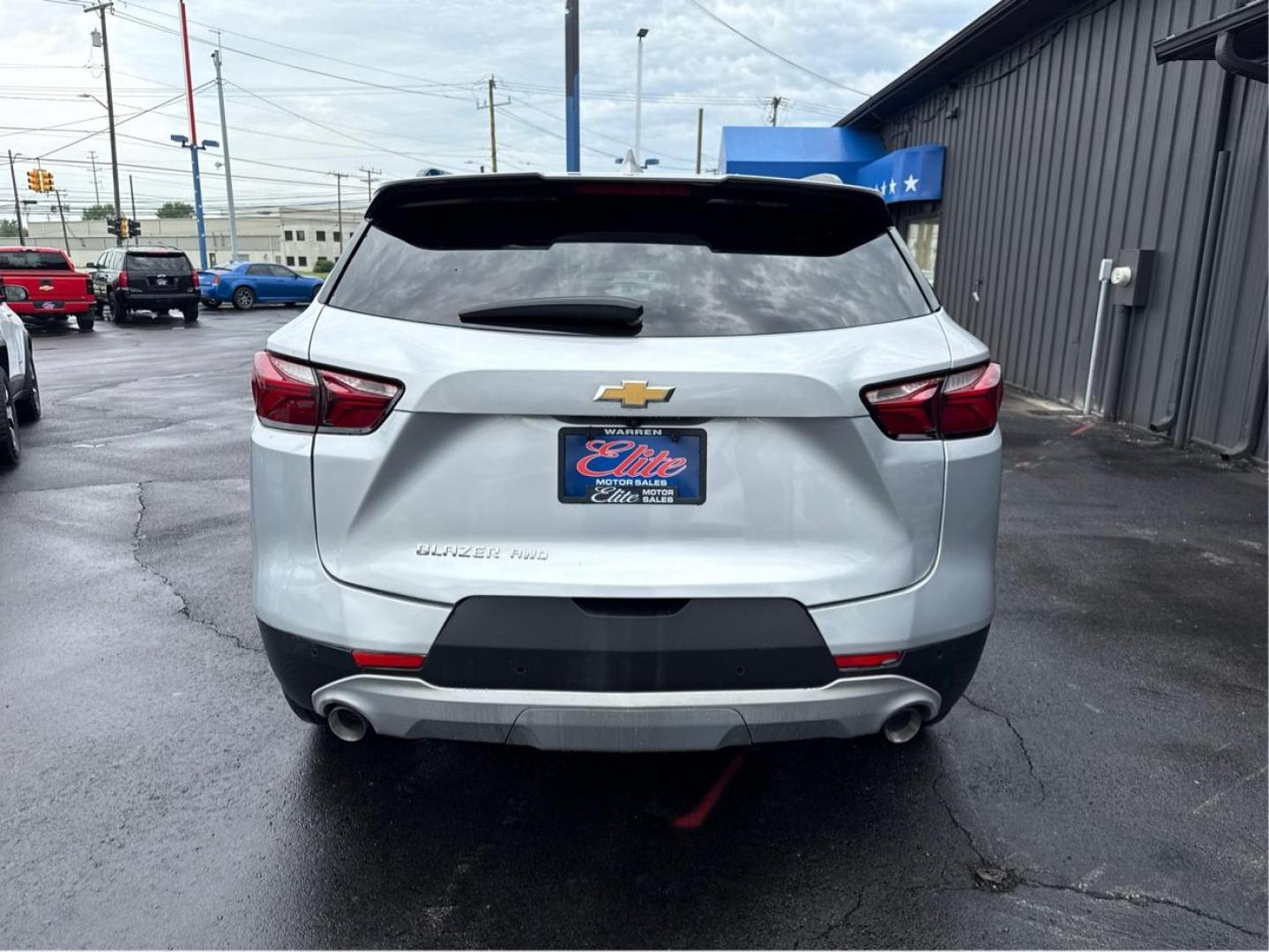 2022 SILVER CHEVROLET BLAZER (3GNKBHR40NS) with an L4,2.0L(122 CID),DOHC engine, AUTOMATIC transmission, located at 14600 Frazho Road, Warren, MI, 48089, (586) 776-3400, 42.485996, -82.974220 - Photo#5