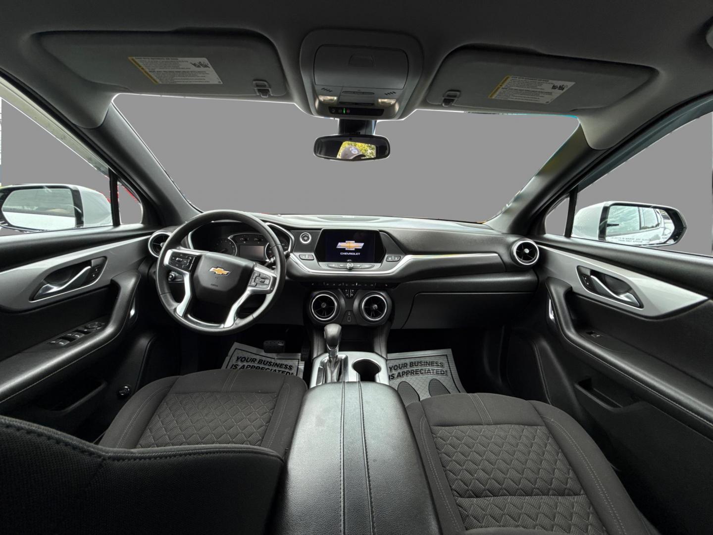 2022 SILVER CHEVROLET BLAZER (3GNKBHR40NS) with an L4,2.0L(122 CID),DOHC engine, AUTOMATIC transmission, located at 14600 Frazho Road, Warren, MI, 48089, (586) 776-3400, 42.485996, -82.974220 - Photo#19