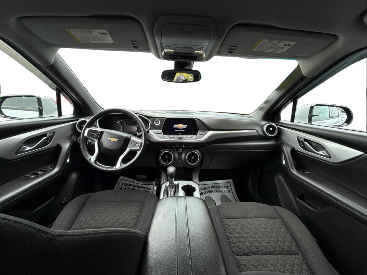 2022 SILVER CHEVROLET BLAZER (3GNKBHR40NS) with an L4,2.0L(122 CID),DOHC engine, AUTOMATIC transmission, located at 14600 Frazho Road, Warren, MI, 48089, (586) 776-3400, 42.485996, -82.974220 - Photo#20