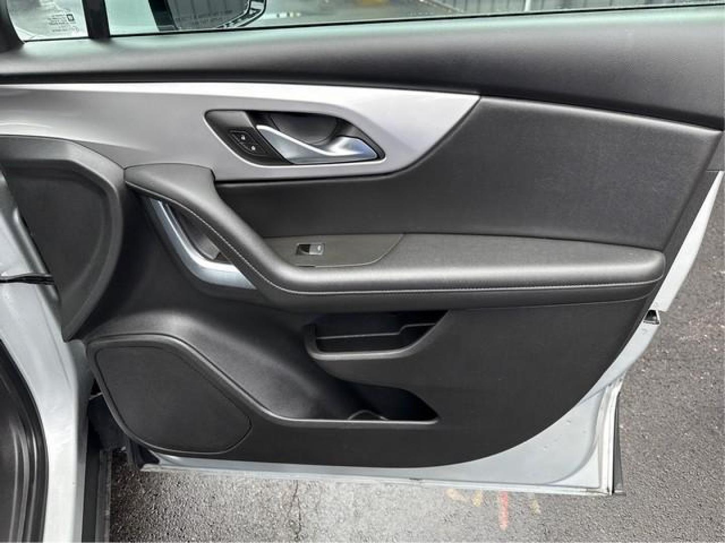 2022 SILVER CHEVROLET BLAZER (3GNKBHR40NS) with an L4,2.0L(122 CID),DOHC engine, AUTOMATIC transmission, located at 14600 Frazho Road, Warren, MI, 48089, (586) 776-3400, 42.485996, -82.974220 - Photo#18