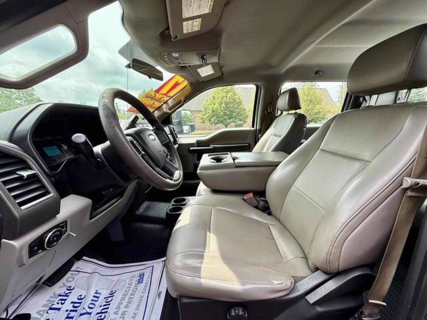 2017 WHITE FORD F-250 SUPER DUTY (1FT7W2B6XHE) with an V8,6.2L(379 CID),SOHC engine, AUTOMATIC transmission, located at 14600 Frazho Road, Warren, MI, 48089, (586) 776-3400, 42.485996, -82.974220 - Photo#6