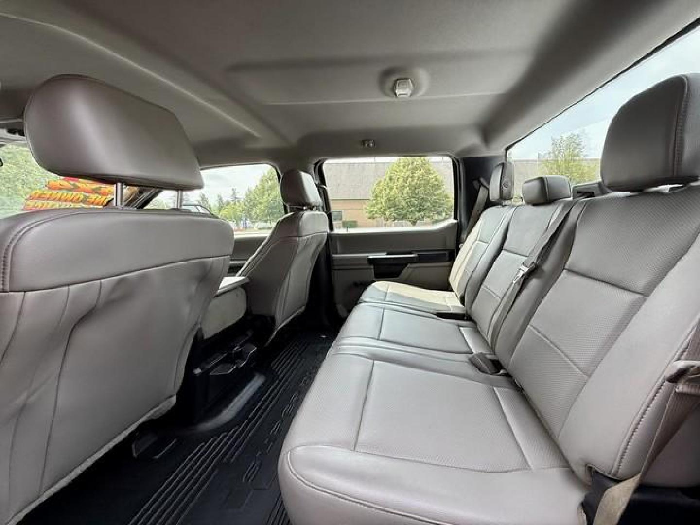 2017 WHITE FORD F-250 SUPER DUTY (1FT7W2B6XHE) with an V8,6.2L(379 CID),SOHC engine, AUTOMATIC transmission, located at 14600 Frazho Road, Warren, MI, 48089, (586) 776-3400, 42.485996, -82.974220 - Photo#7
