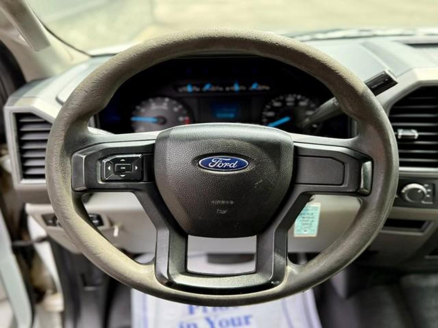 2017 WHITE FORD F-250 SUPER DUTY (1FT7W2B6XHE) with an V8,6.2L(379 CID),SOHC engine, AUTOMATIC transmission, located at 14600 Frazho Road, Warren, MI, 48089, (586) 776-3400, 42.485996, -82.974220 - Photo#9