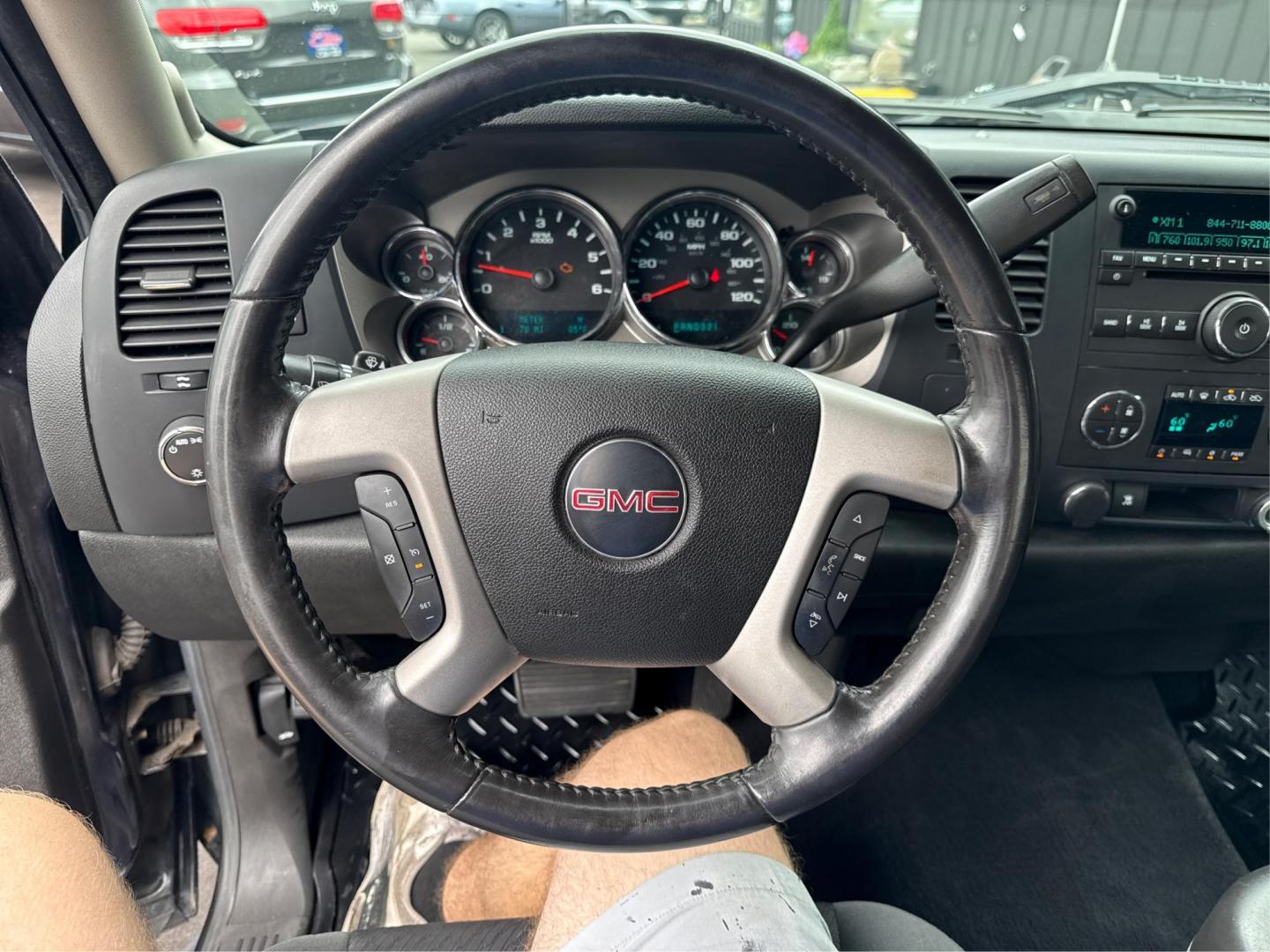 2009 BLACK GMC SIERRA 1500 (1GTEK29029Z) with an V8,5.3L(325 CID),OHV engine, AUTOMATIC transmission, located at 14600 Frazho Road, Warren, MI, 48089, (586) 776-3400, 42.485996, -82.974220 - Photo#15