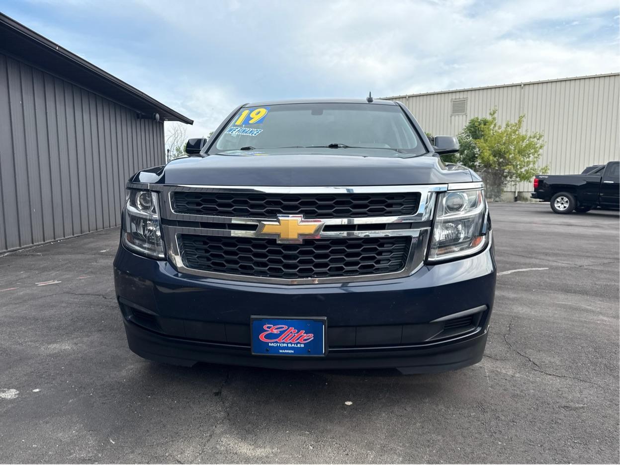 2019 BLUE CHEVROLET TAHOE (1GNSKAKC3KR) with an V8,5.3L(325 CID),OHV engine, AUTOMATIC transmission, located at 14600 Frazho Road, Warren, MI, 48089, (586) 776-3400, 42.485996, -82.974220- Photo#1