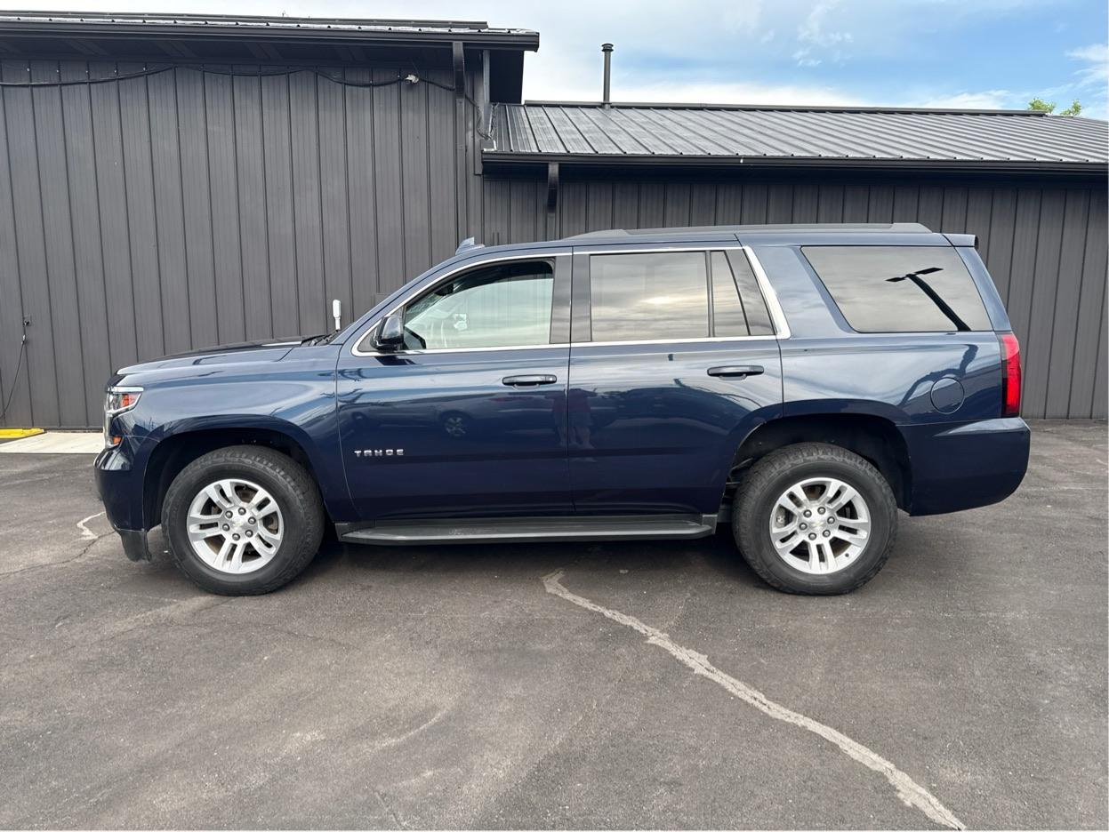 2019 BLUE CHEVROLET TAHOE (1GNSKAKC3KR) with an V8,5.3L(325 CID),OHV engine, AUTOMATIC transmission, located at 14600 Frazho Road, Warren, MI, 48089, (586) 776-3400, 42.485996, -82.974220- Photo#7