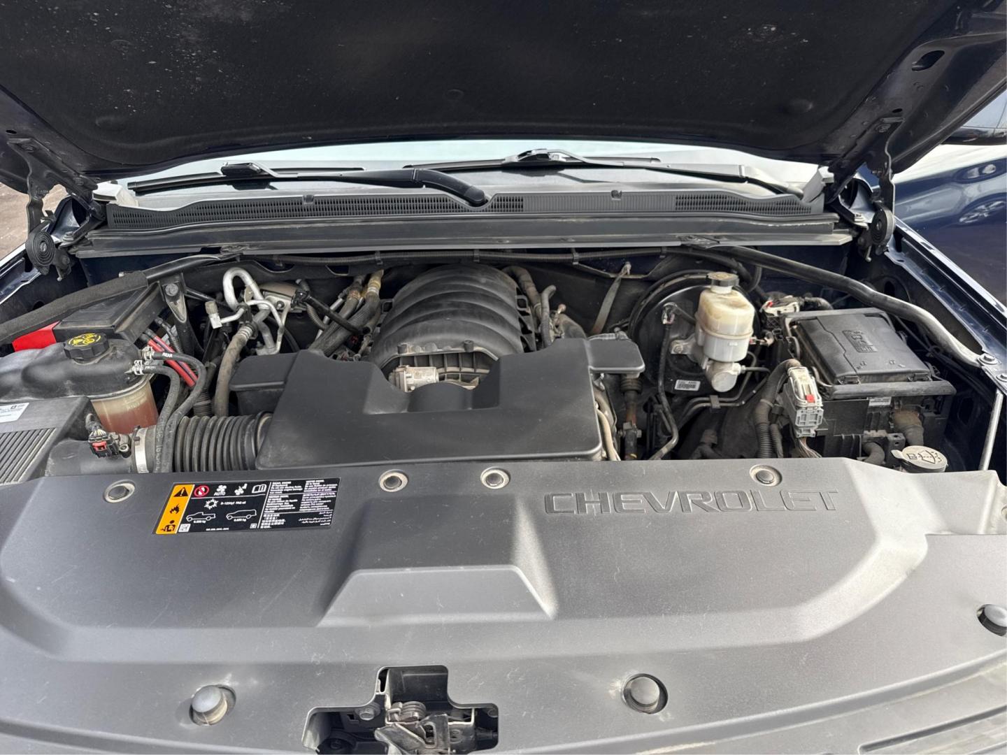 2019 BLUE CHEVROLET TAHOE (1GNSKAKC3KR) with an V8,5.3L(325 CID),OHV engine, AUTOMATIC transmission, located at 14600 Frazho Road, Warren, MI, 48089, (586) 776-3400, 42.485996, -82.974220- Photo#10
