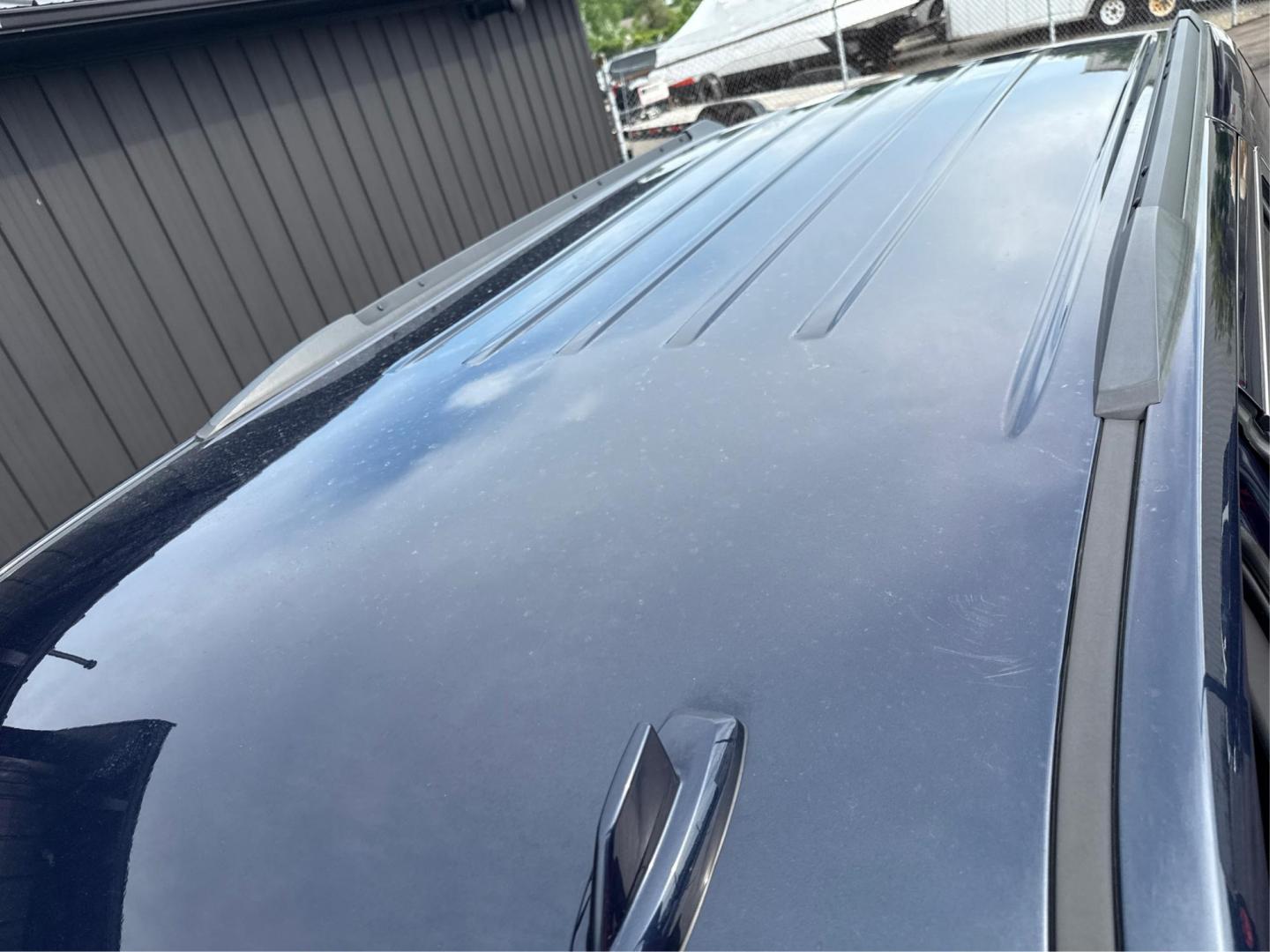 2019 BLUE CHEVROLET TAHOE (1GNSKAKC3KR) with an V8,5.3L(325 CID),OHV engine, AUTOMATIC transmission, located at 14600 Frazho Road, Warren, MI, 48089, (586) 776-3400, 42.485996, -82.974220- Photo#11