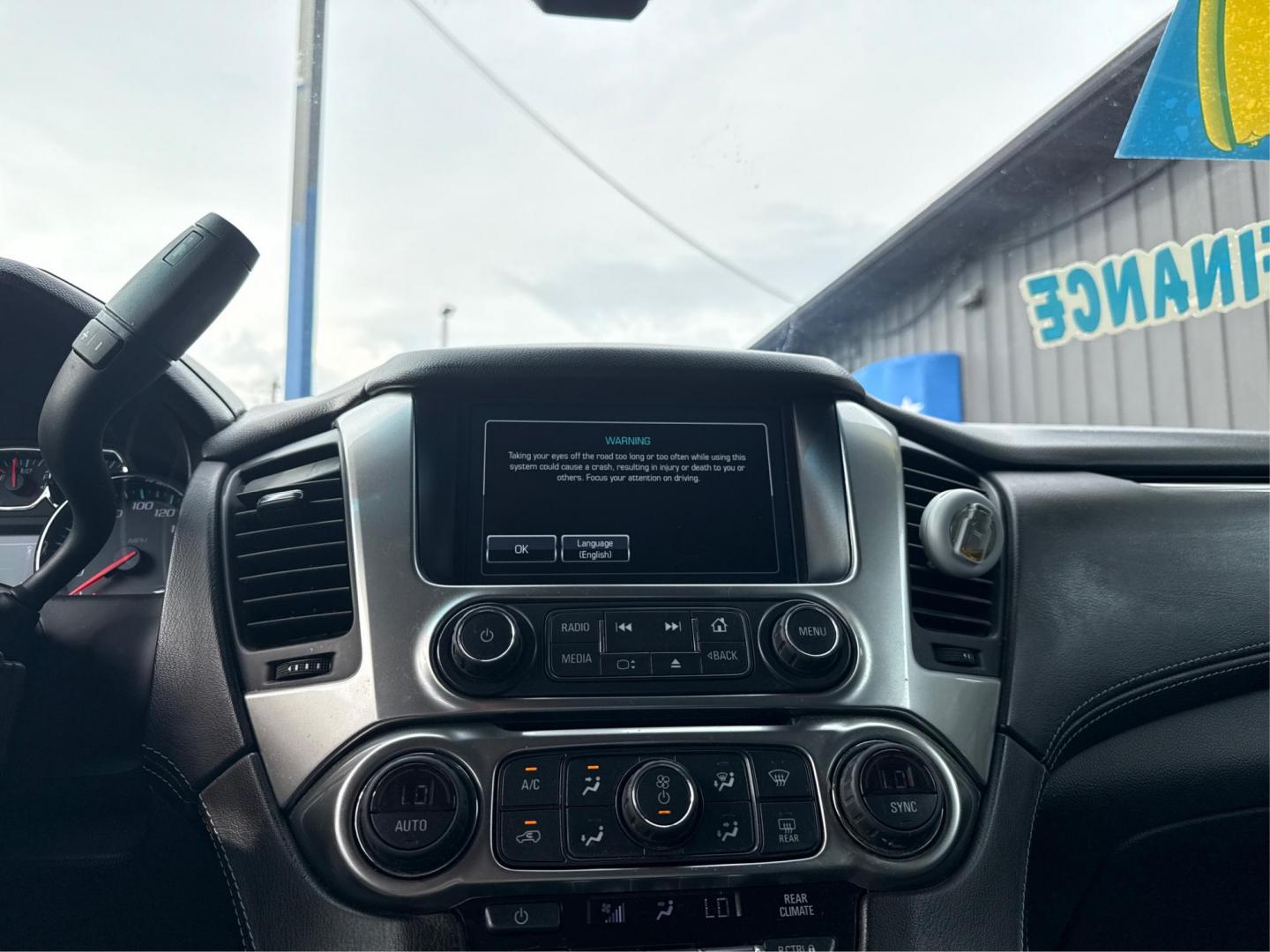 2019 BLUE CHEVROLET TAHOE (1GNSKAKC3KR) with an V8,5.3L(325 CID),OHV engine, AUTOMATIC transmission, located at 14600 Frazho Road, Warren, MI, 48089, (586) 776-3400, 42.485996, -82.974220- Photo#13