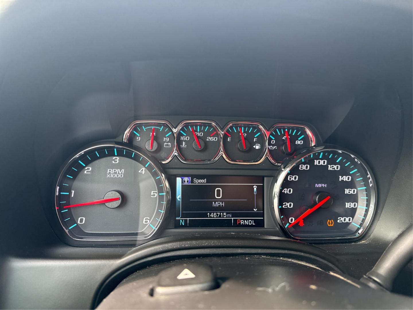 2019 BLUE CHEVROLET TAHOE (1GNSKAKC3KR) with an V8,5.3L(325 CID),OHV engine, AUTOMATIC transmission, located at 14600 Frazho Road, Warren, MI, 48089, (586) 776-3400, 42.485996, -82.974220- Photo#15