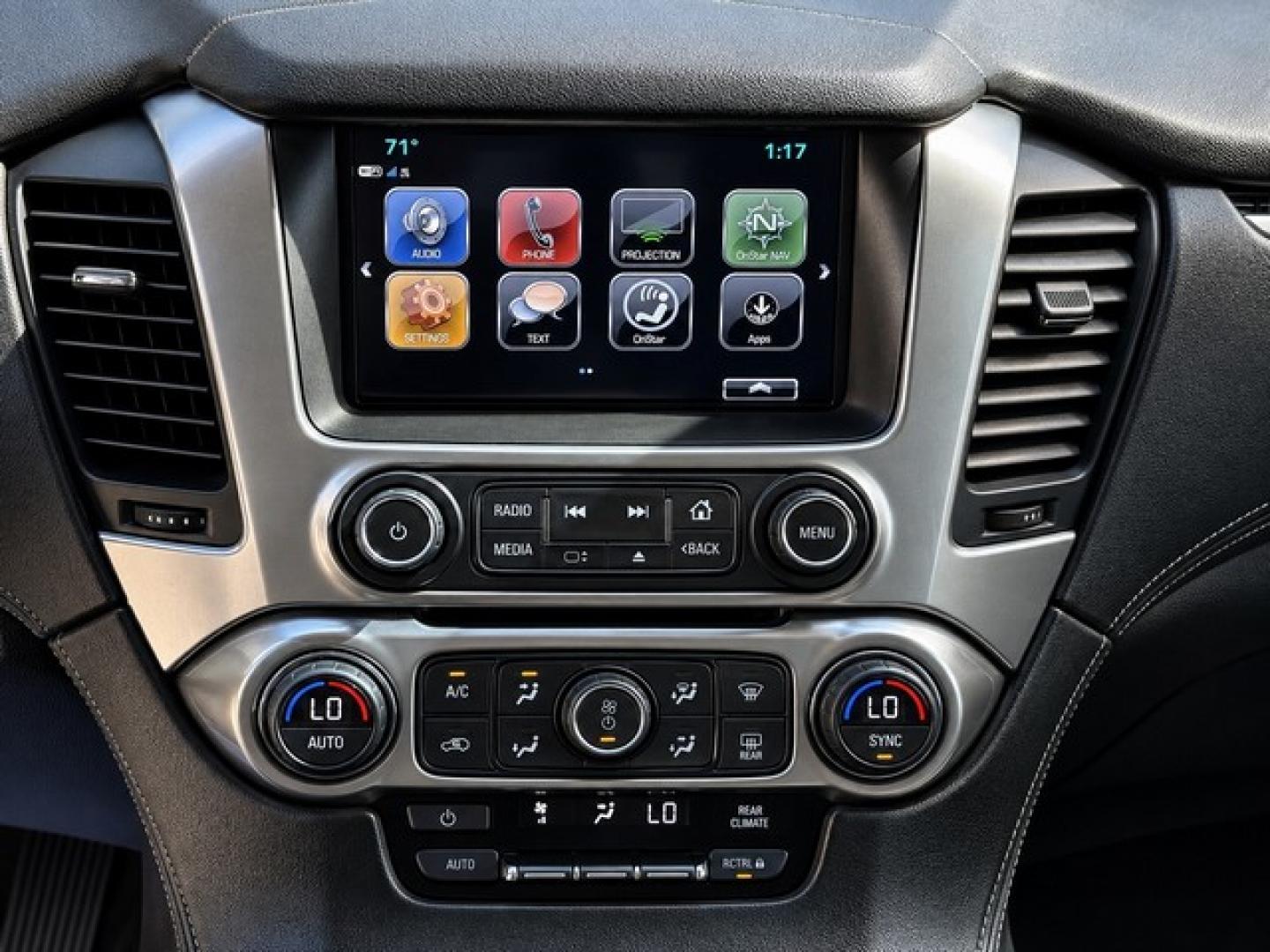2019 BLUE CHEVROLET TAHOE (1GNSKAKC3KR) with an V8,5.3L(325 CID),OHV engine, AUTOMATIC transmission, located at 14600 Frazho Road, Warren, MI, 48089, (586) 776-3400, 42.485996, -82.974220- Photo#13